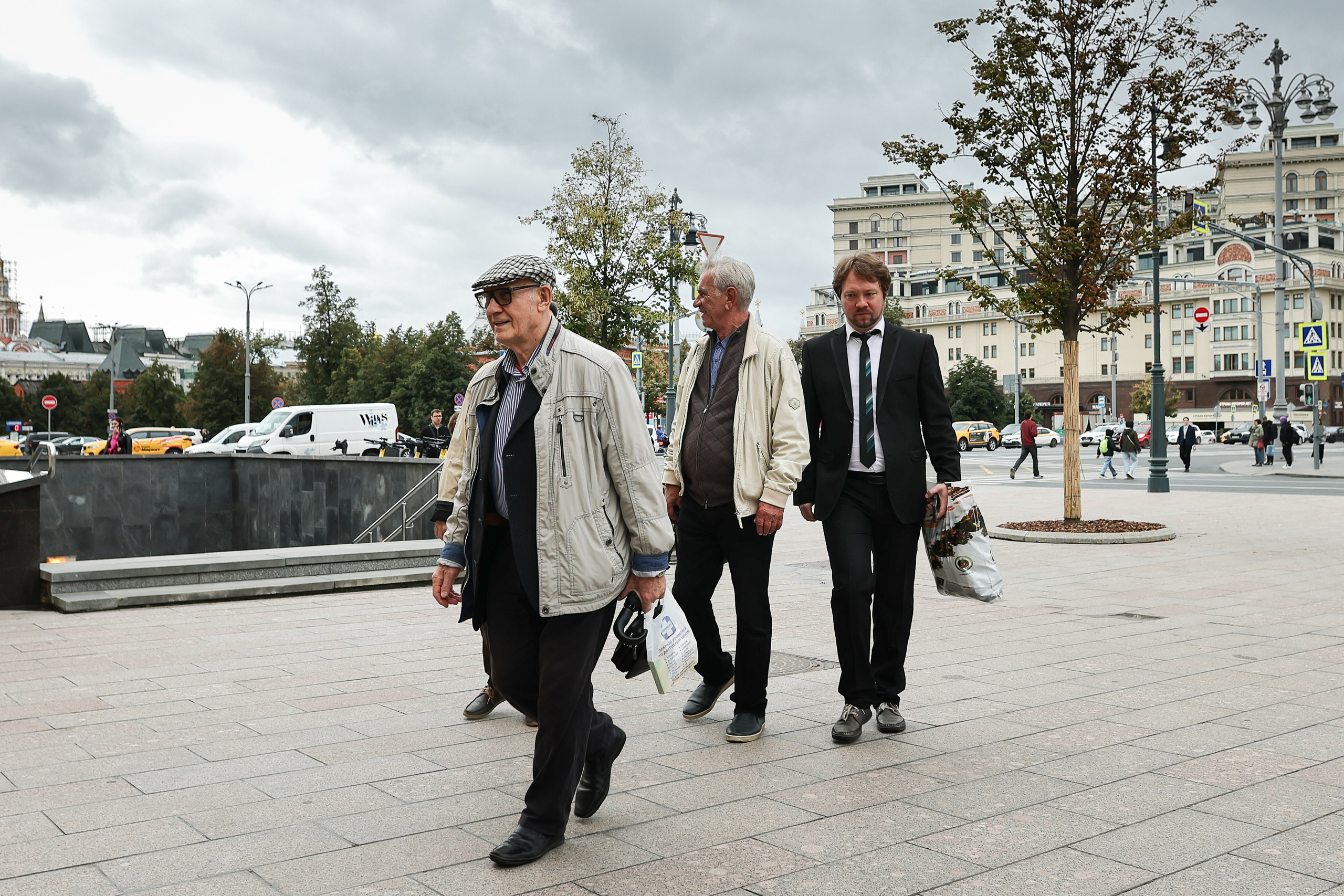 Сбор труппы Малого театра 2025. Reportage, architectural, fine art photographer Lena Melnikova in Moscow