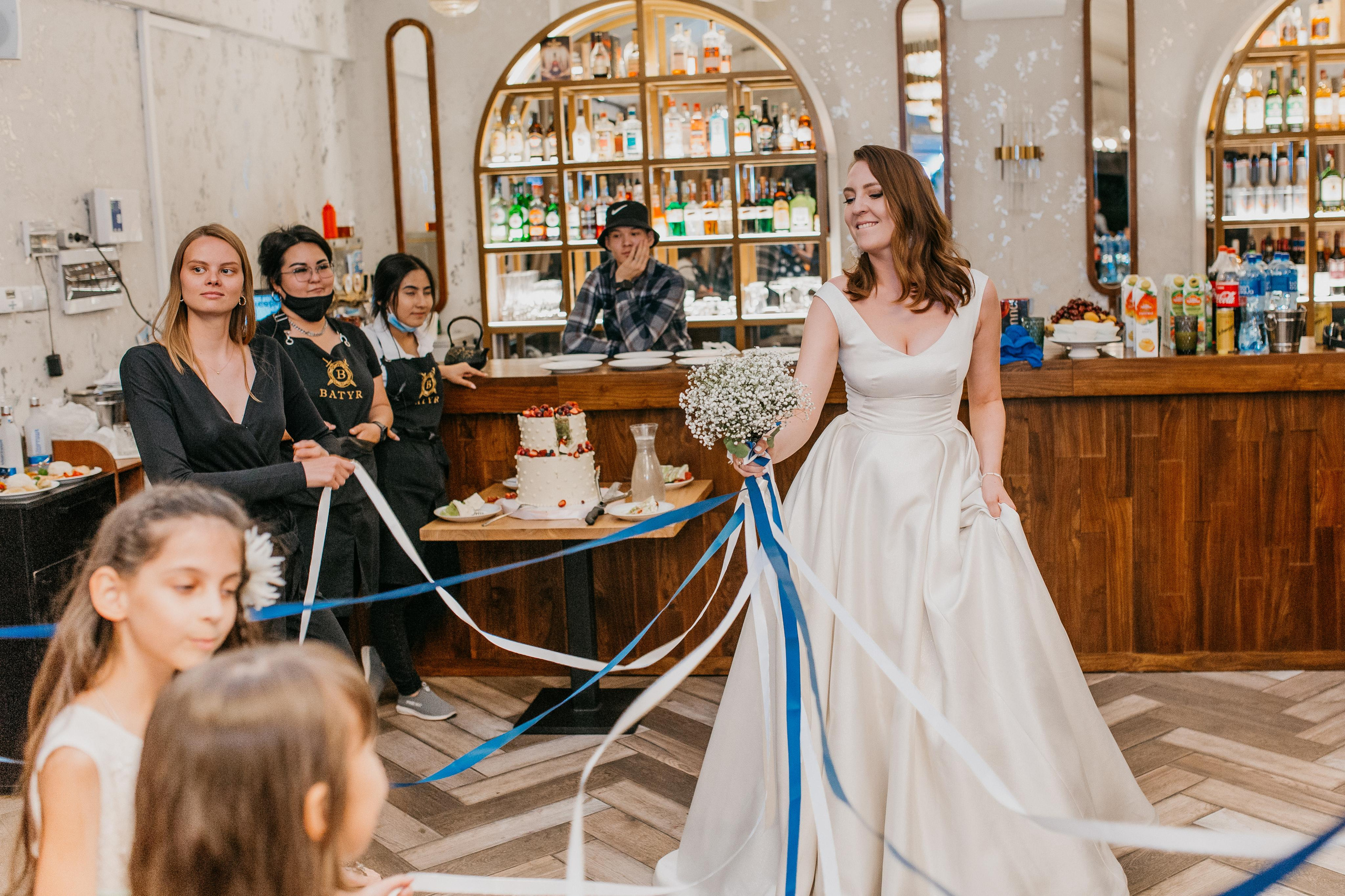 Погода была ужасная, Невеста была прекрасная)))). Свадебный и семейный фотограф в Алматы Laura Dosmann