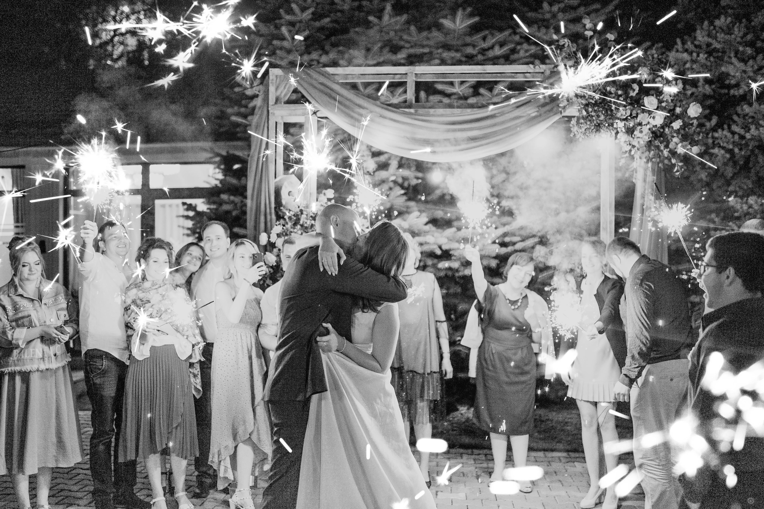 Погода была ужасная, Невеста была прекрасная)))). Свадебный и семейный фотограф в Алматы Laura Dosmann