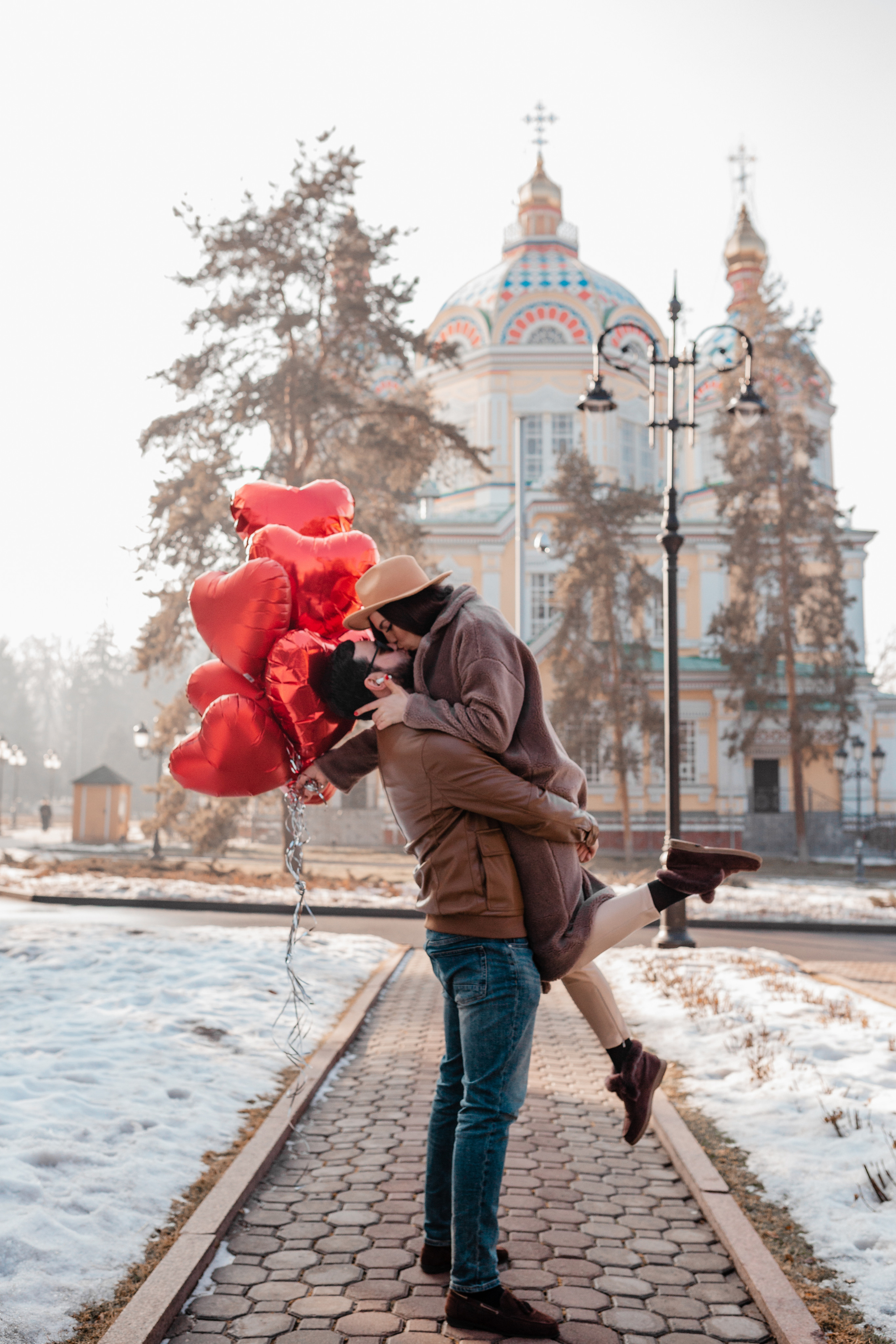 Love Story. Свадебный и семейный фотограф в Алматы Laura Dosmann