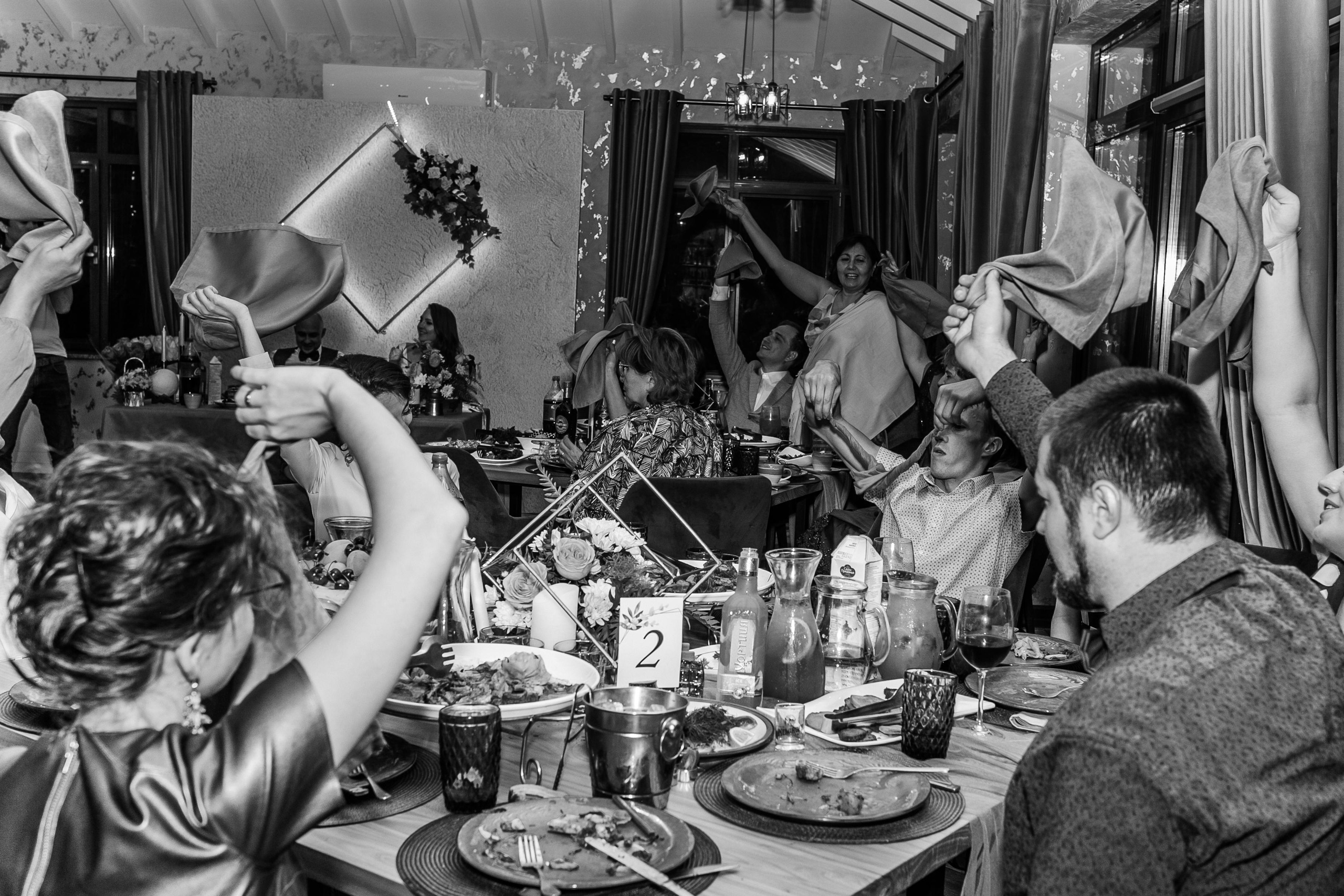 Погода была ужасная, Невеста была прекрасная)))). Свадебный и семейный фотограф в Алматы Laura Dosmann