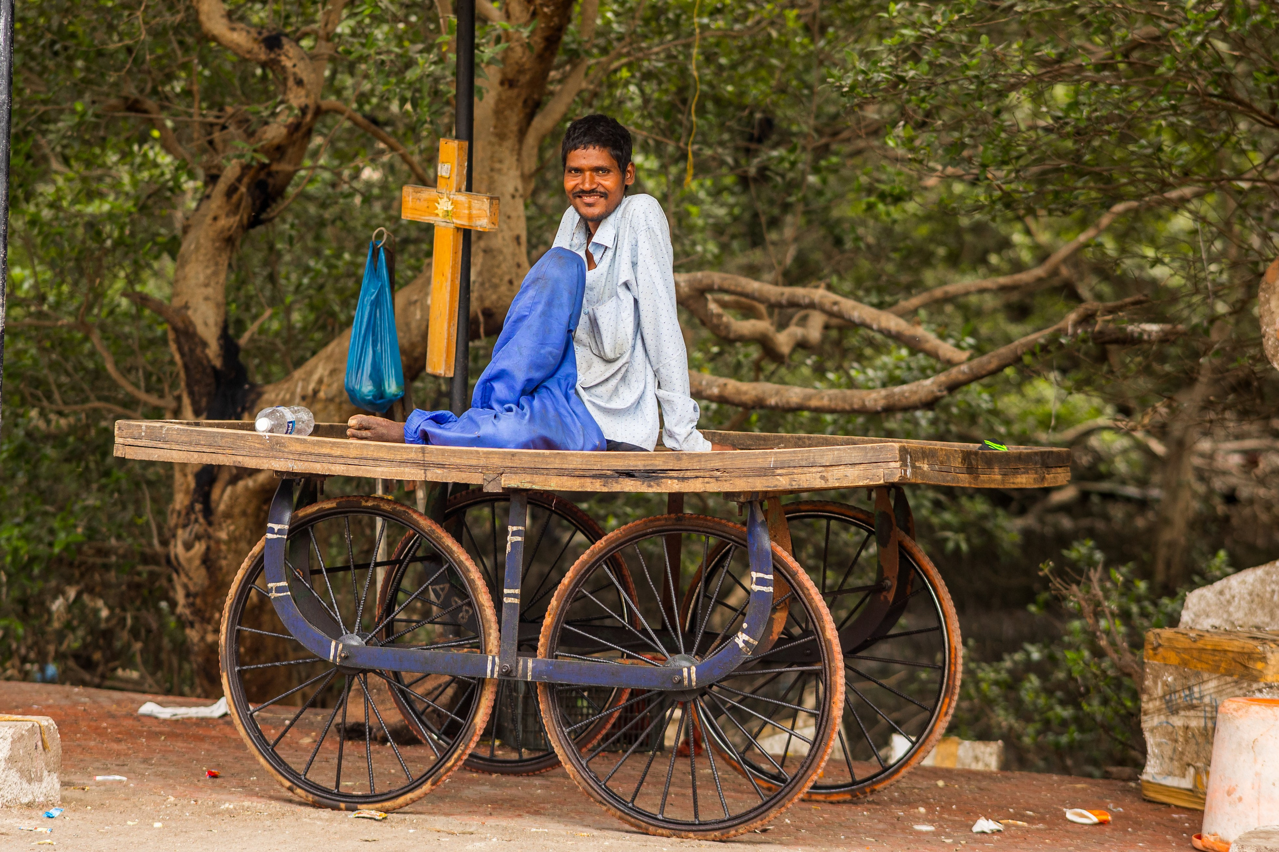Портрет пожилой индианки, морщины и мудрость в глазах, документальная серия