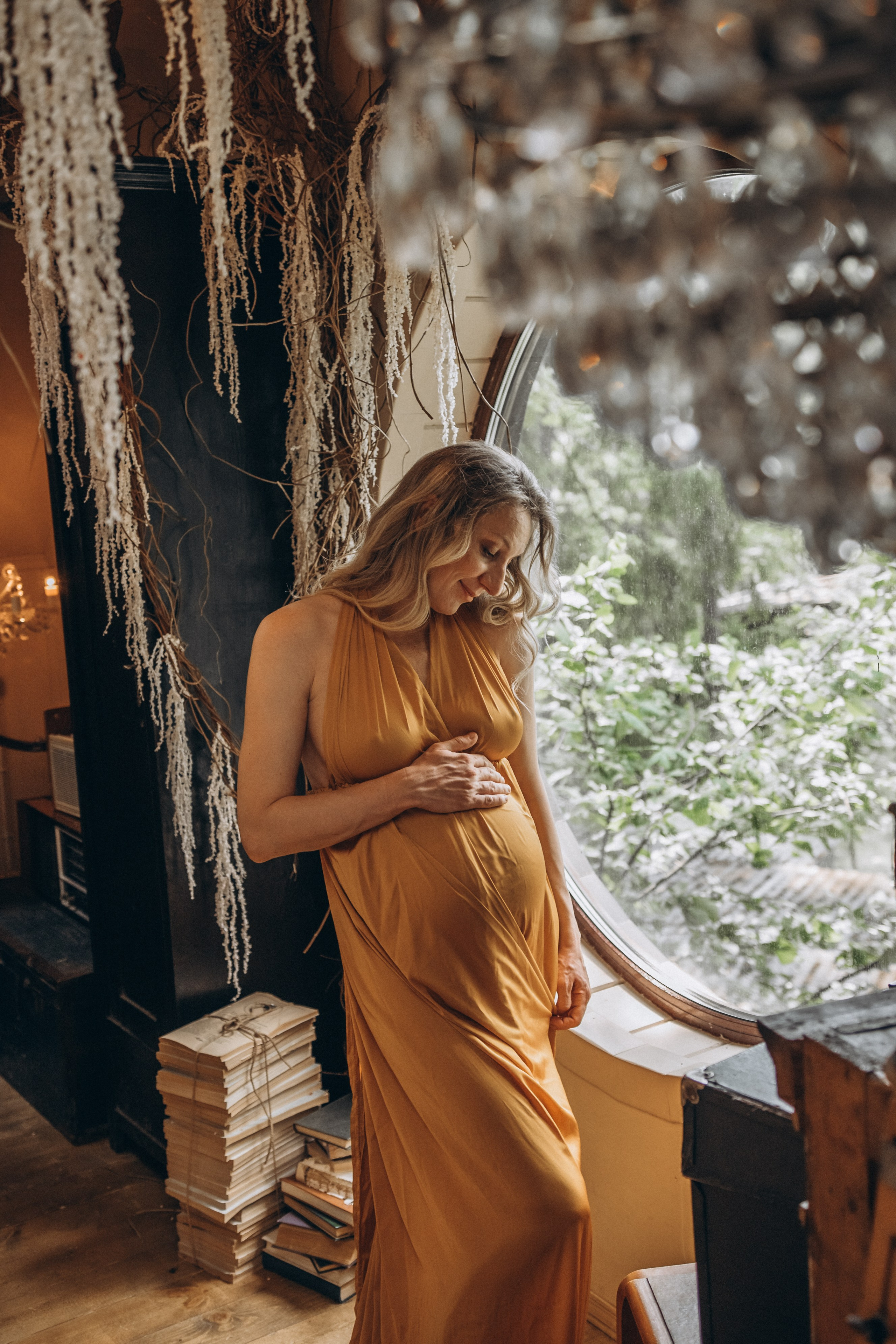 На заброшенном чердаке. Гаврилова Настя семейный фотограф lifestyle в Москве