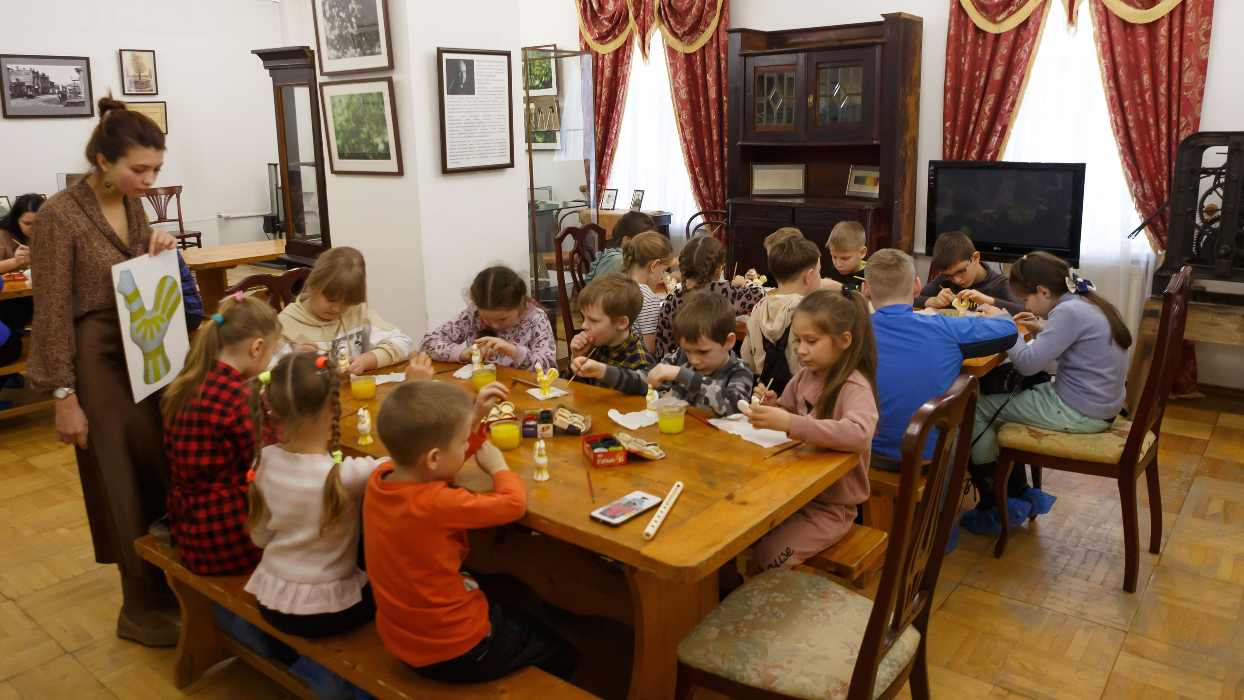 Экскурсия в Серпуховский историко-художественный музей. Выпускные альбомы и школьный фотограф в Подольске, Троицке, Щербинке, Москве и Московской области