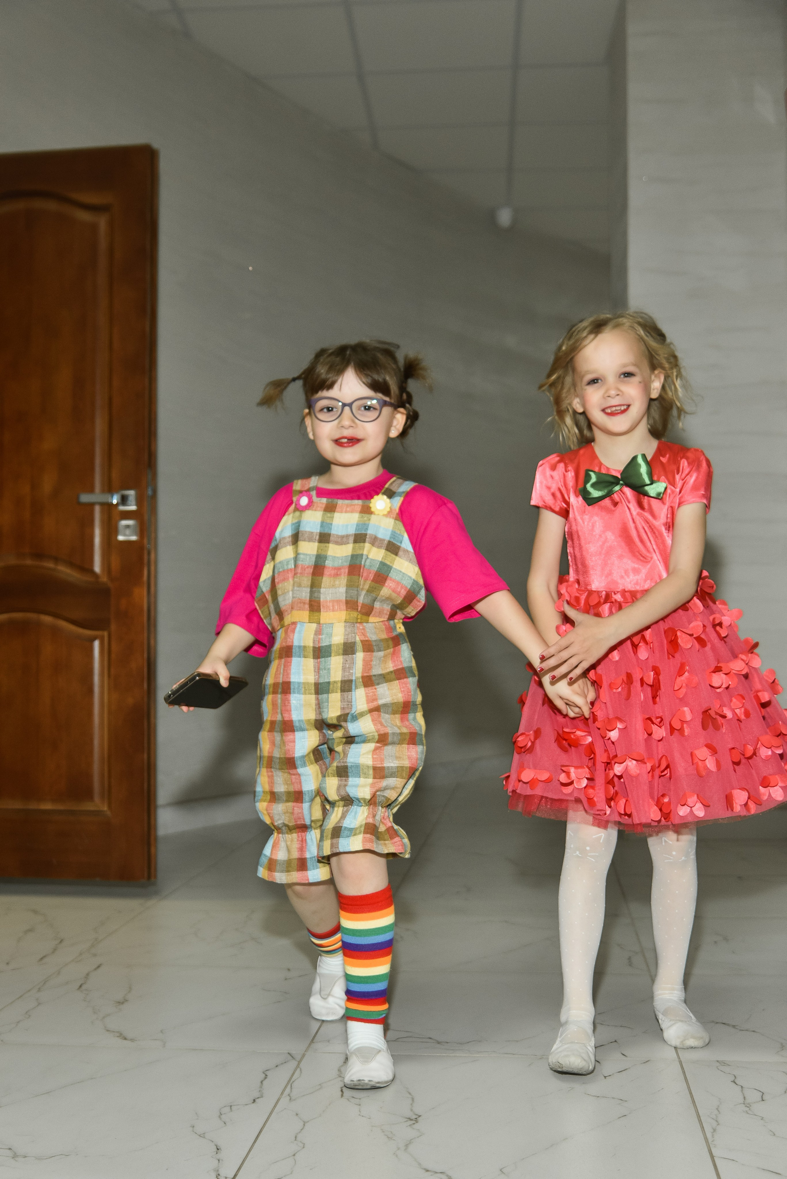 Выпускной 2025, детский центр «Самовар». Фотограф Олег Юршевич Солигорск Минск