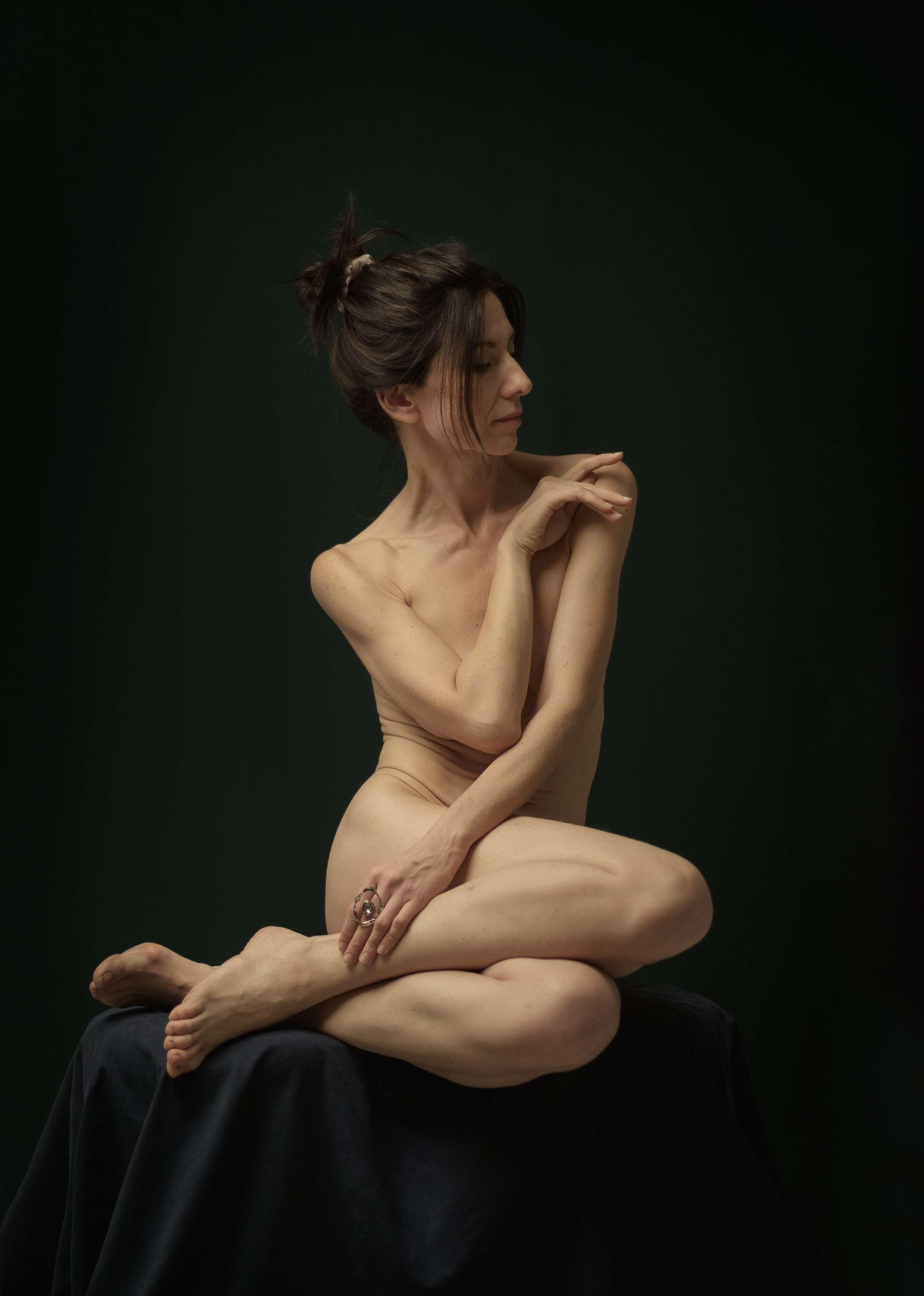 Женская ню фотосессия Казань. Будуар в студии. Владислав Медведев — фотограф Казань