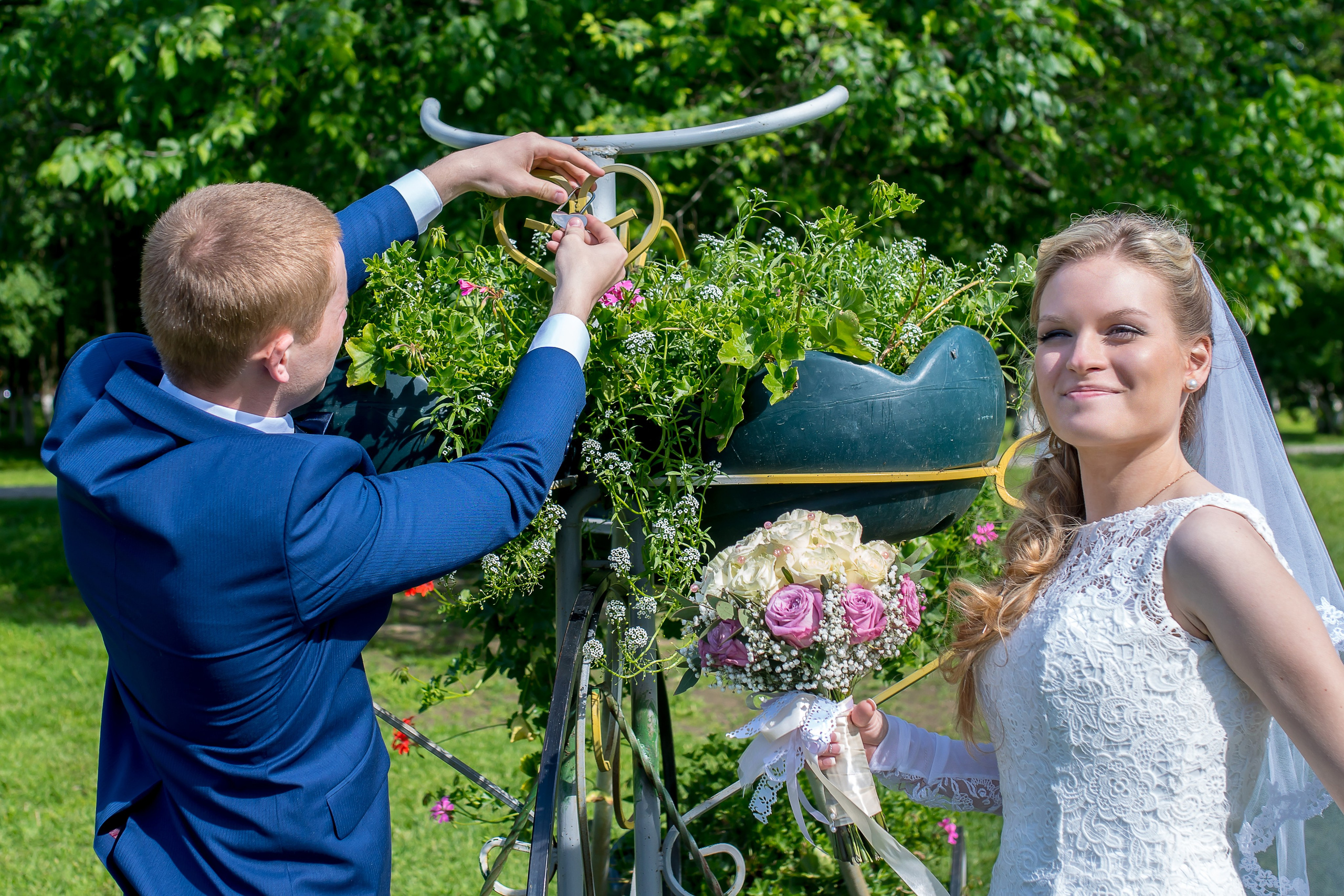 Свадебная прогулка в усадьбе Кусково. Фотограф Владимир Артамонов