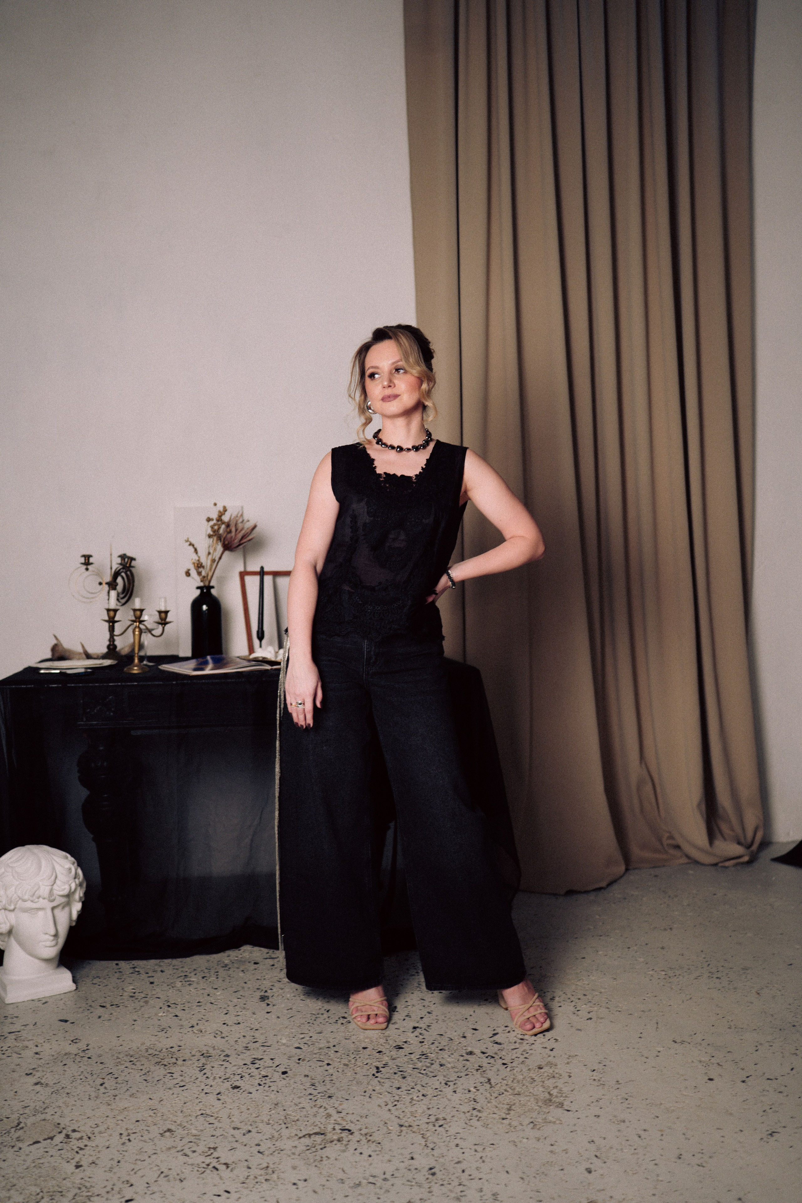 НОВОГОДНЯЯ ФОТОСЕСИИЯ В СТУДИИ ДЛЯ ДЕВУШКИ И ПРОГУЛКА ПО ЧЕРНЫШЕВСКОЙ. Профессиональный фотограф, Санкт-Петербург — Виктория Богомолова