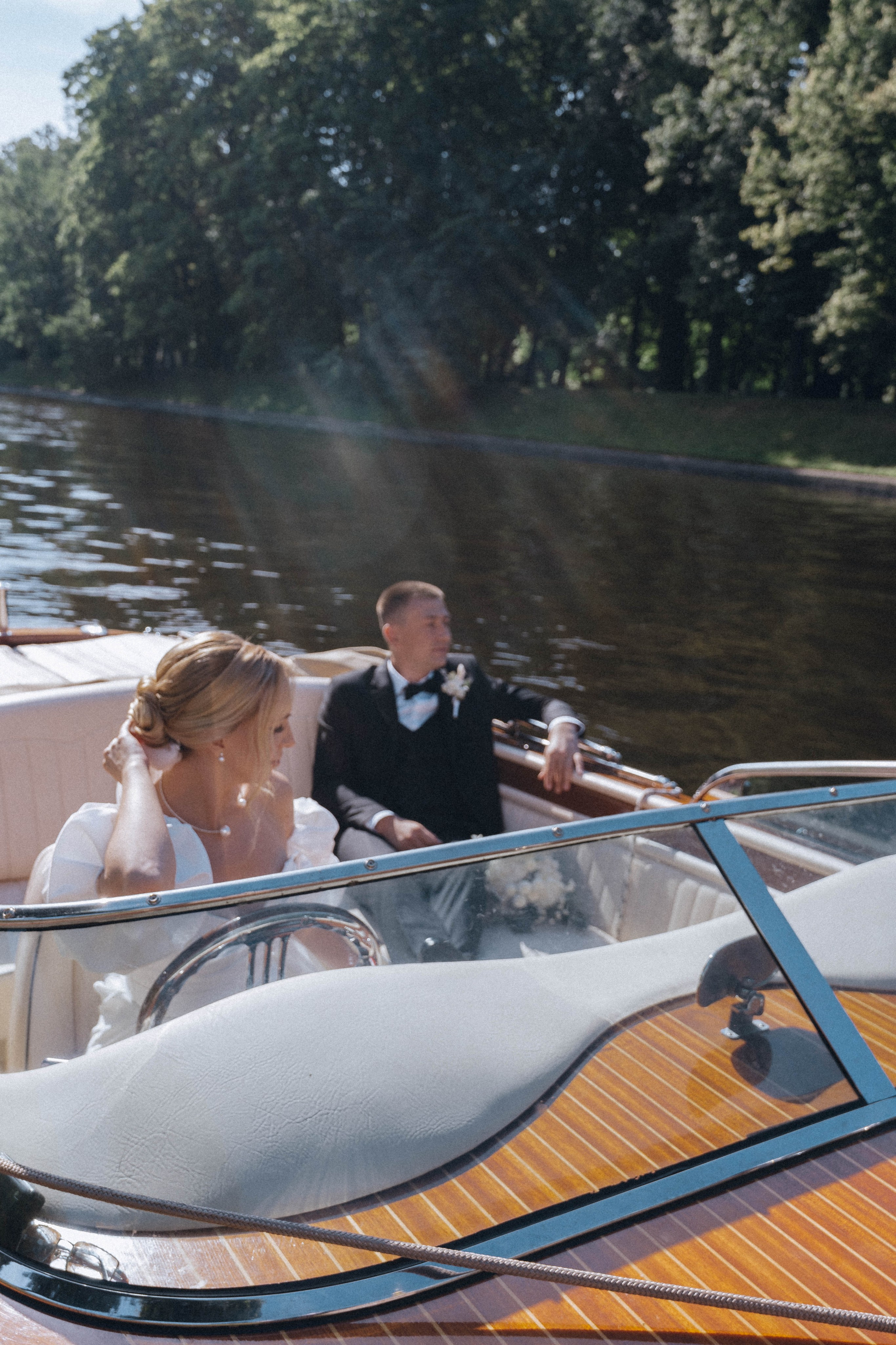 СВАДЕНБНАЯ СЬЕМКА НА КАТЕРЕ ПО КАНАЛАМ САНКТ-ПЕТЕРБУРГА И В АКВАТОРИИ НЕВЫ. Профессиональный фотограф, Санкт-Петербург — Виктория Богомолова