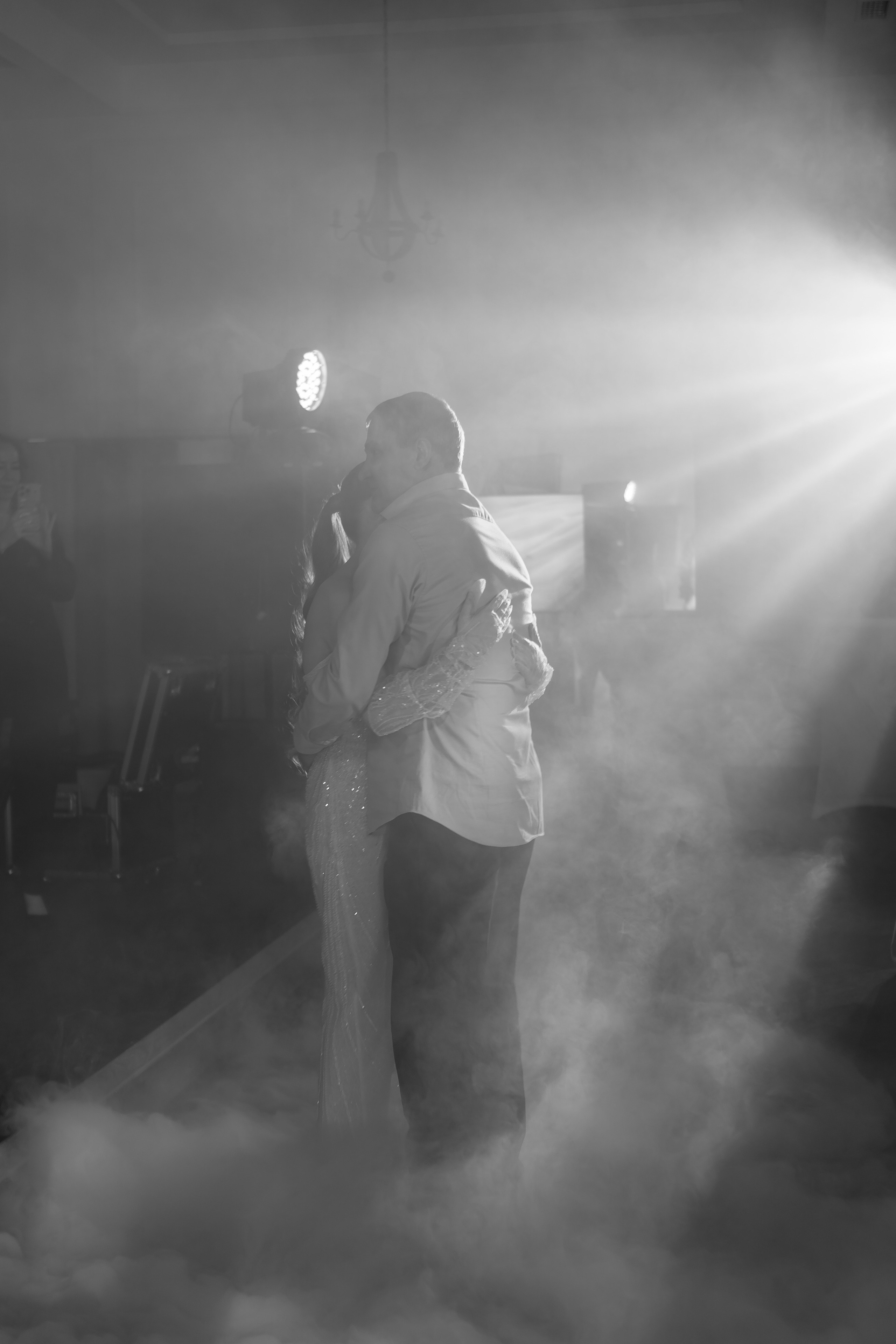 СВАДЕБНАЯ СЬЕМКА СБОРОВ В ОТЕЛЕ И ВЫЕЗД НА ЦЕРЕМОНИЮ (СНЯТО В СИБИРЕ В НИЖНЕВАРТОВСКЕ). Профессиональный фотограф, Санкт-Петербург — Виктория Богомолова