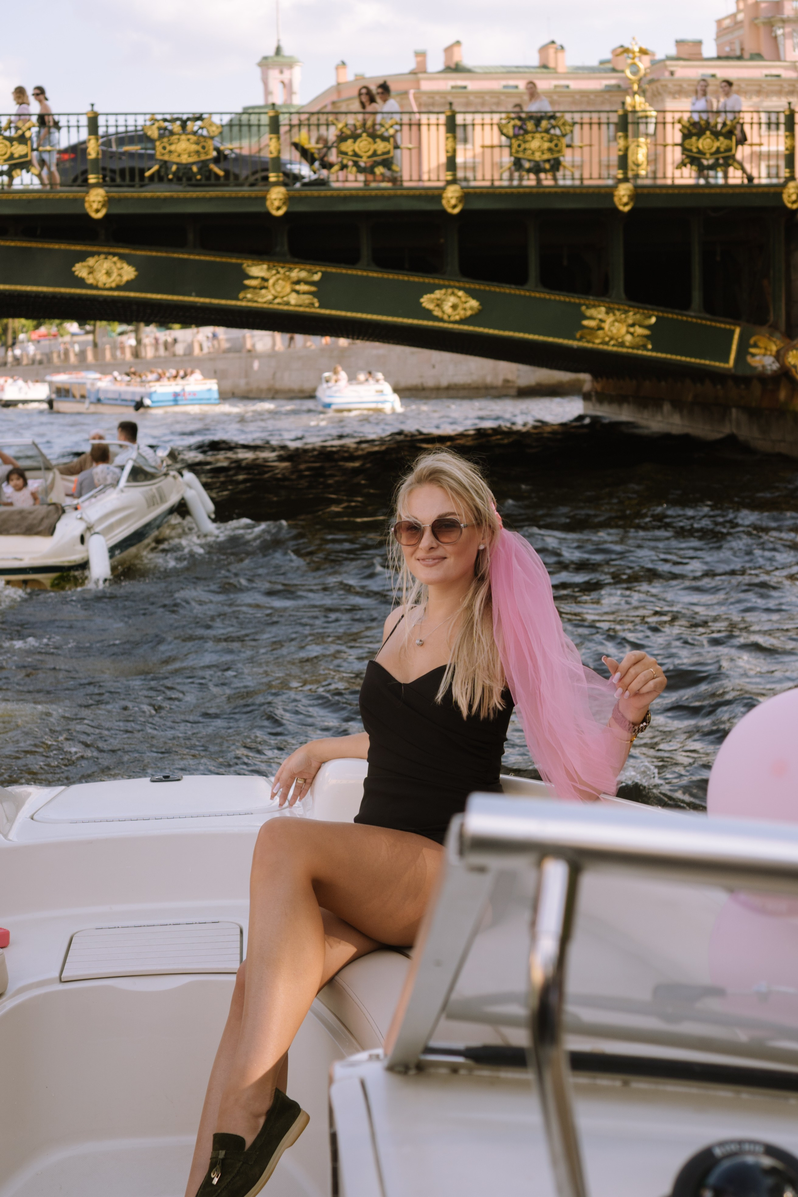 ДЕВИЧНИК НА КАТЕРЕ. Профессиональный фотограф, Санкт-Петербург — Виктория Богомолова