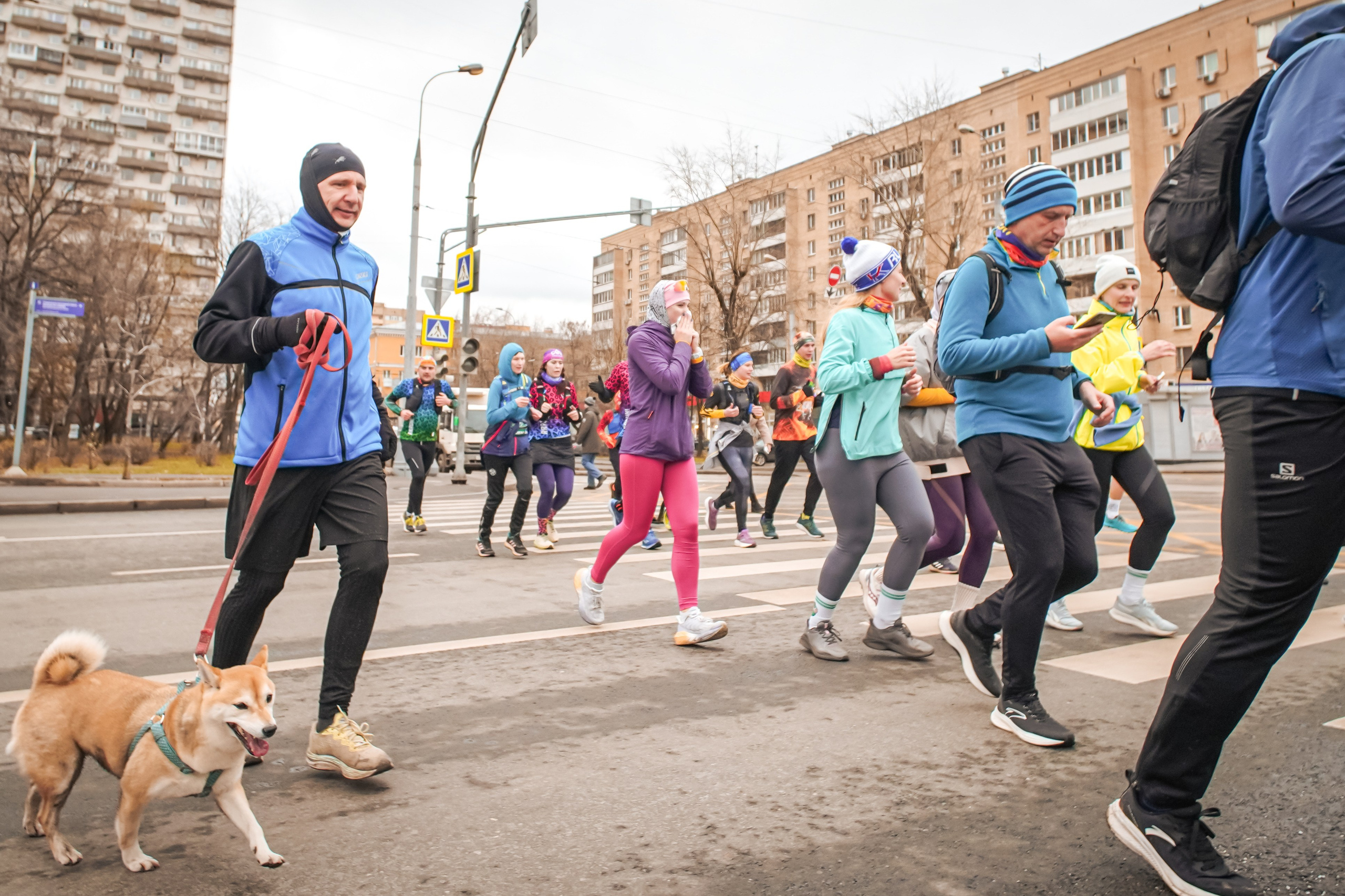 #марафонудома #яuzarun 2024 2-я петля, группа 6:30. Роман Капилюшов. Бег. Фото. Видео. г. Люберцы