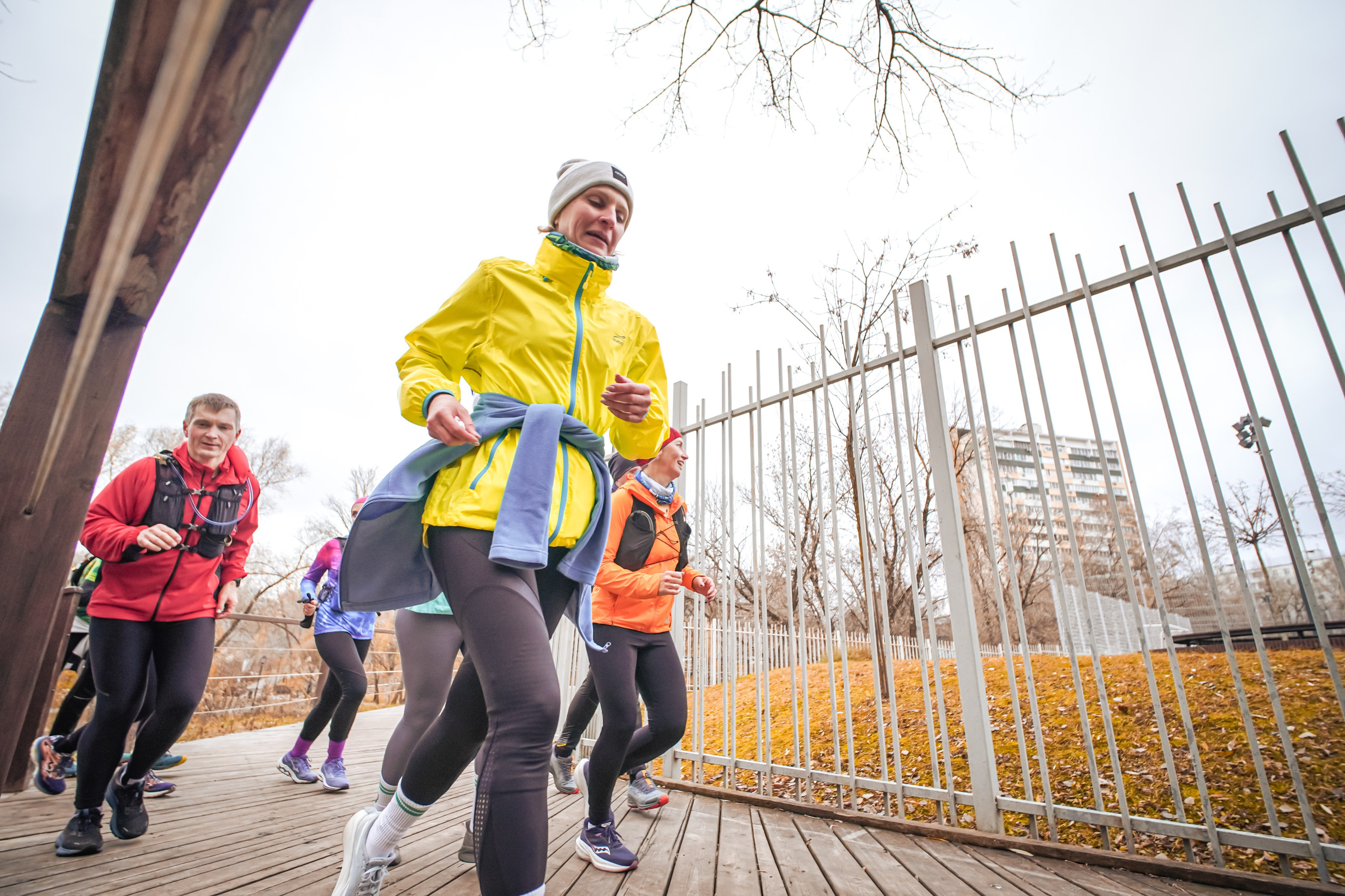 #марафонудома #яuzarun 2024 2-я петля, группа 6:30. Роман Капилюшов. Бег. Фото. Видео. г. Люберцы