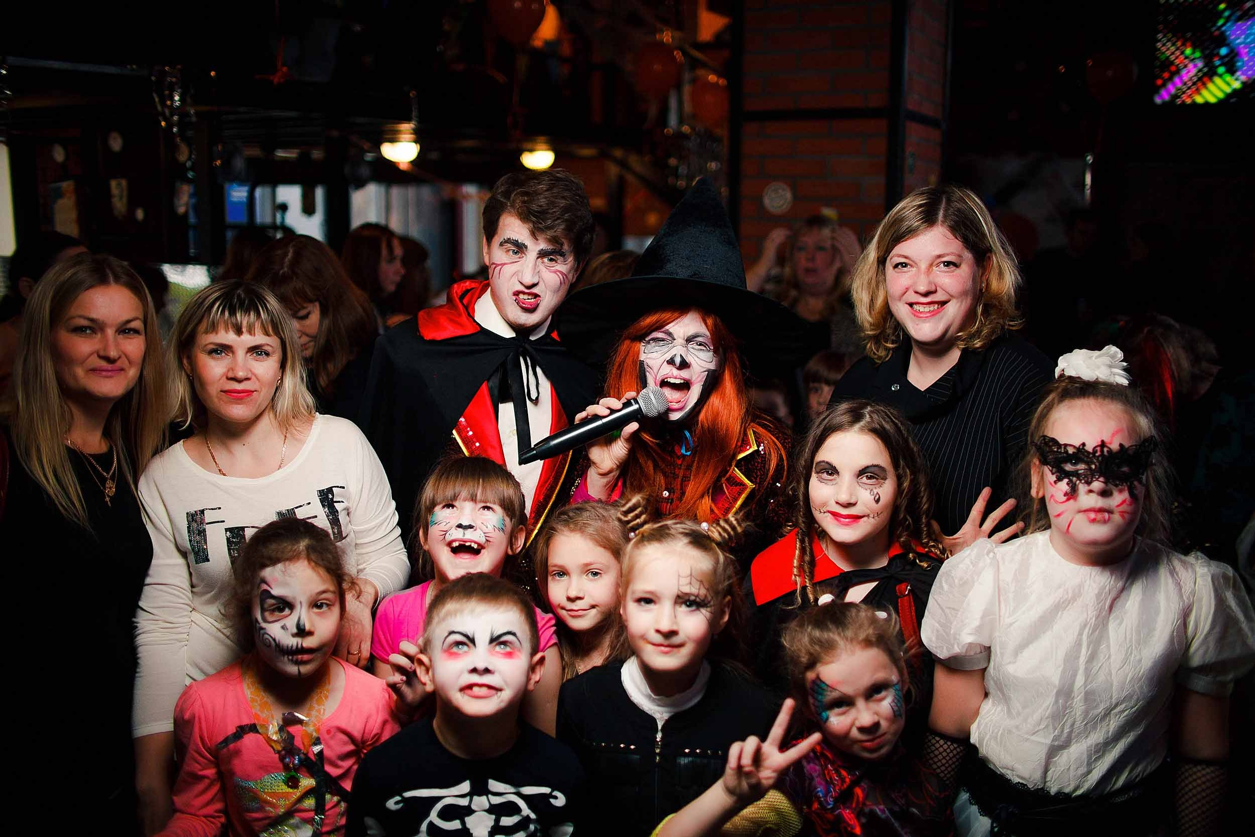 Хэллоуин в «Свои да наши». Ваш репортажный фотограф Артемий Антонов