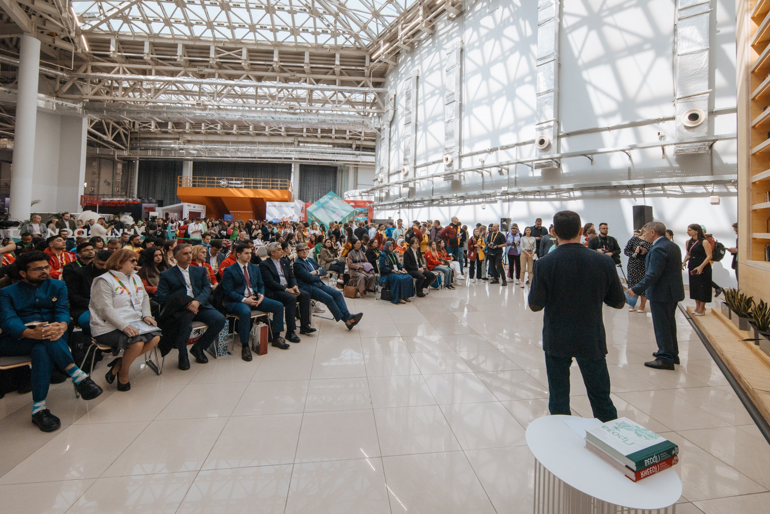 Всемирный фестиваль молодёжи в Сочи. RetroChic Фото