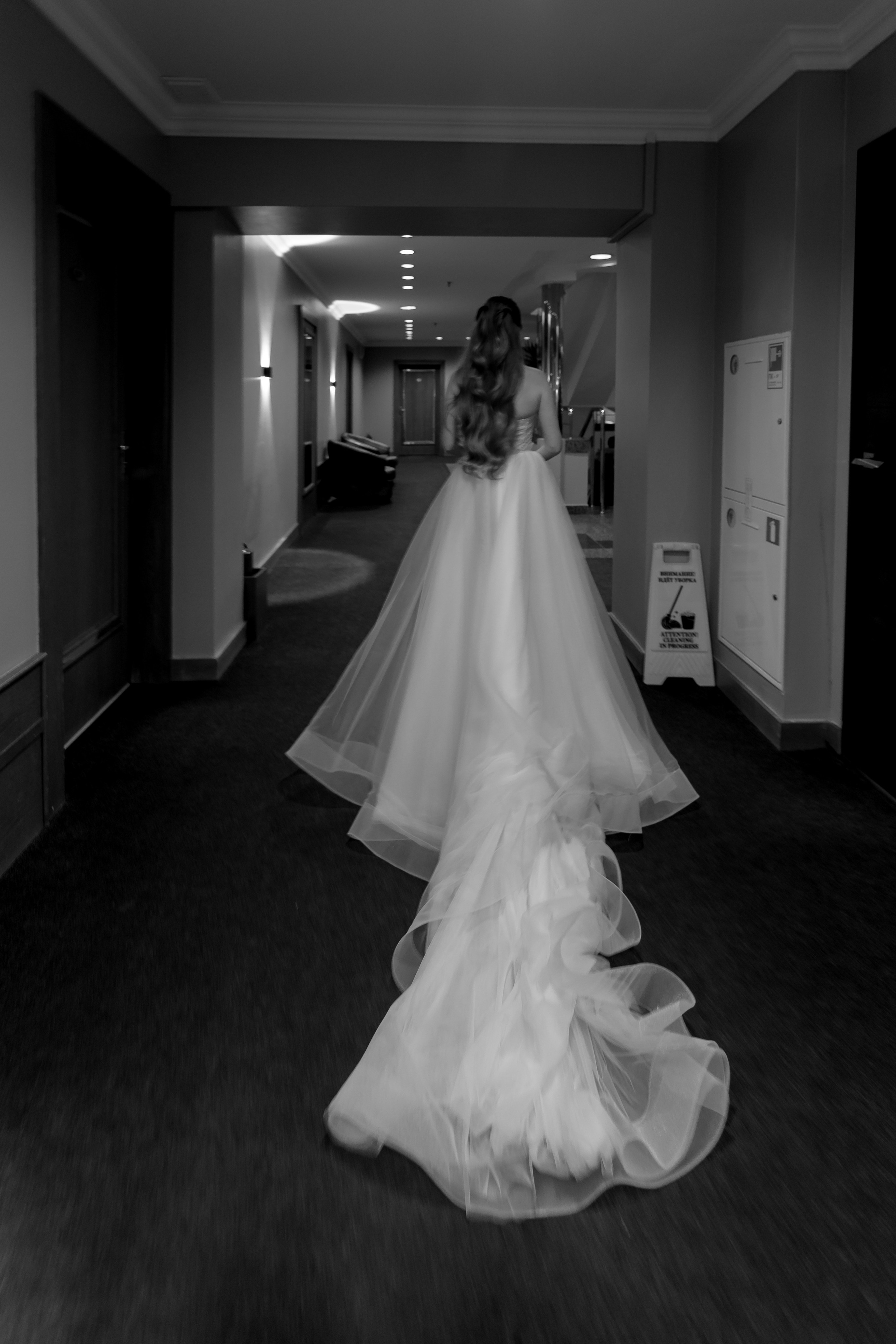 СВАДЕБНАЯ СЬЕМКА СБОРОВ В ОТЕЛЕ И ВЫЕЗД НА ЦЕРЕМОНИЮ (СНЯТО В СИБИРЕ В НИЖНЕВАРТОВСКЕ). Профессиональный фотограф, Санкт-Петербург — Виктория Богомолова