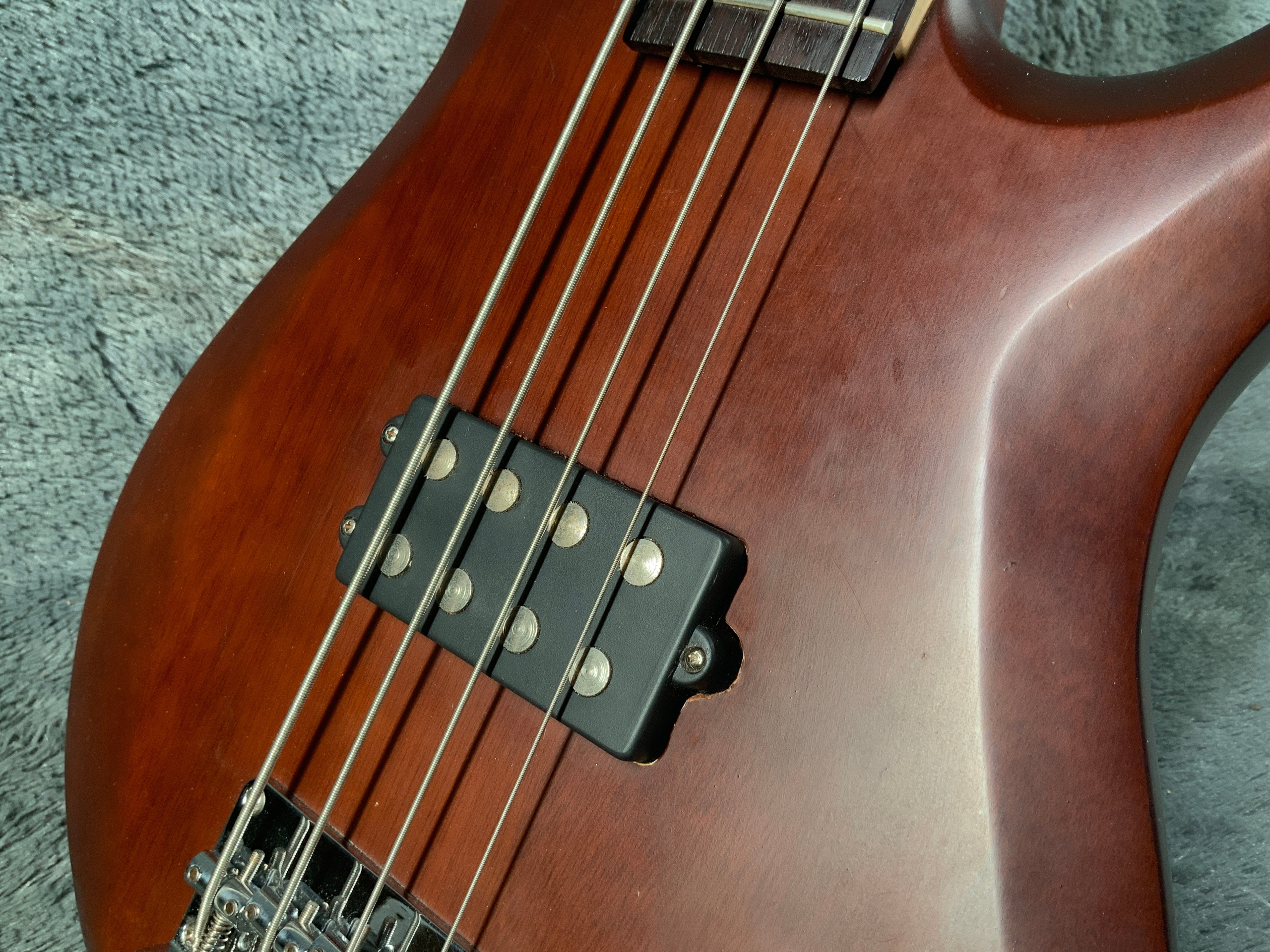 Vintage Bass Korea 90's