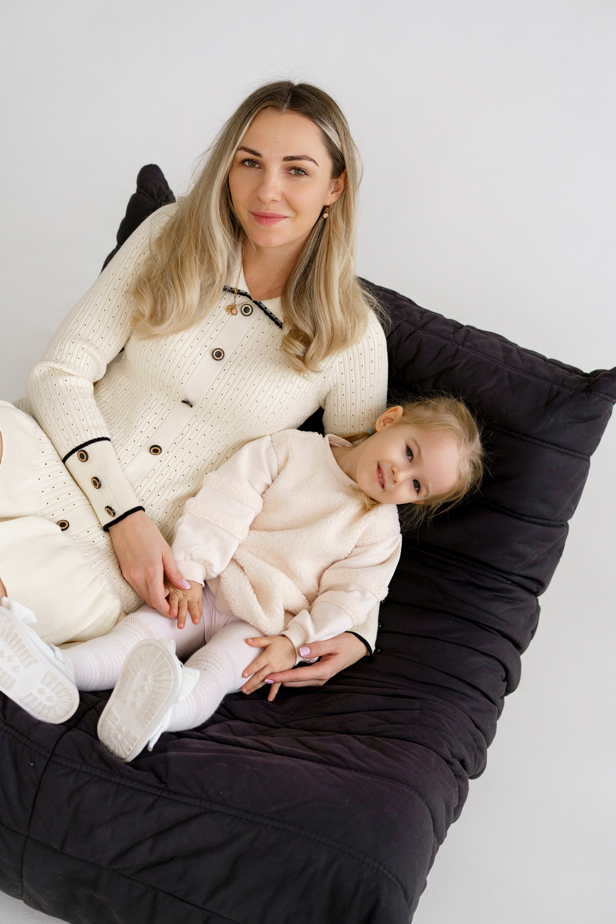 Вика и Алиса. Главная