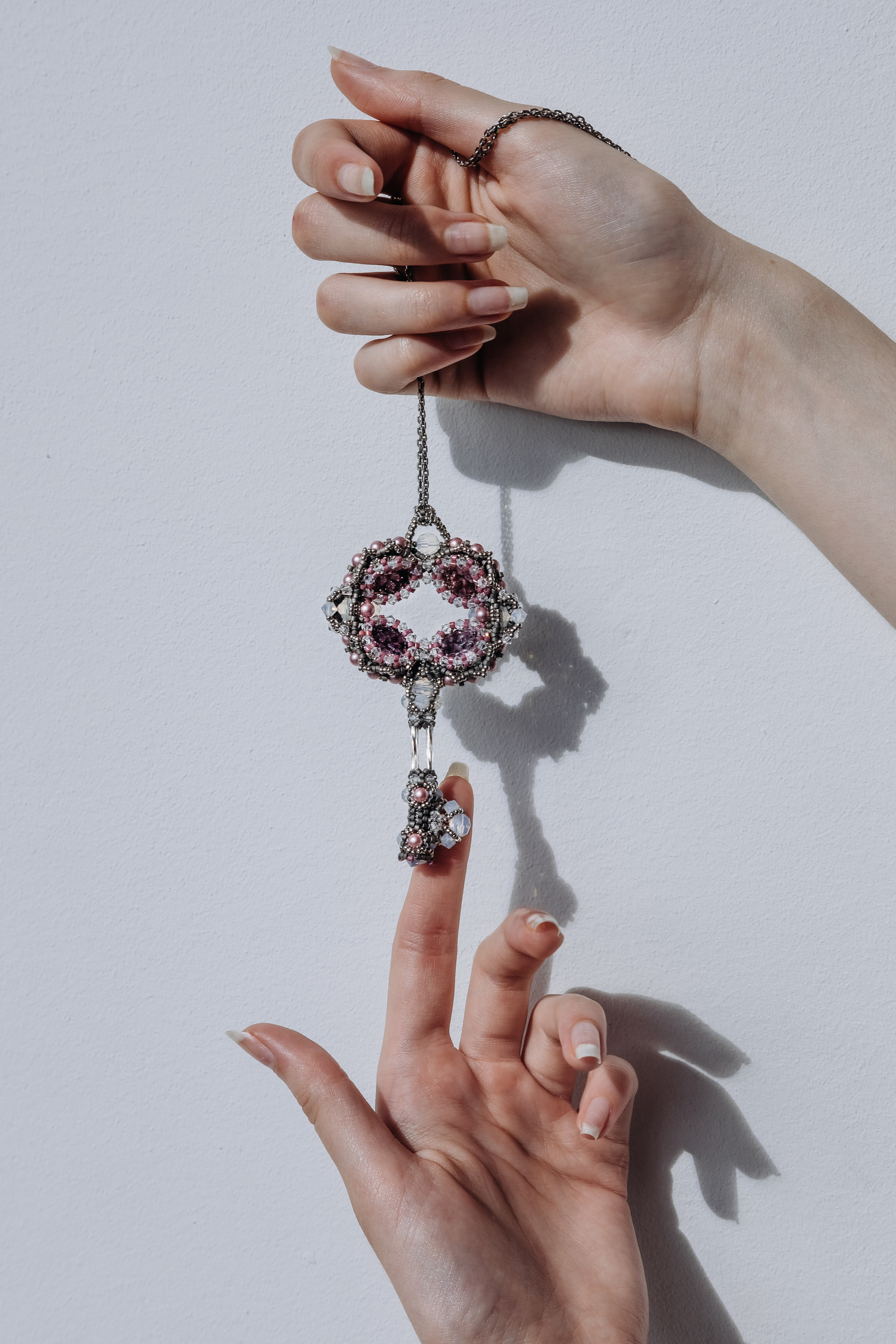 Б р о ш и. Romashka photo