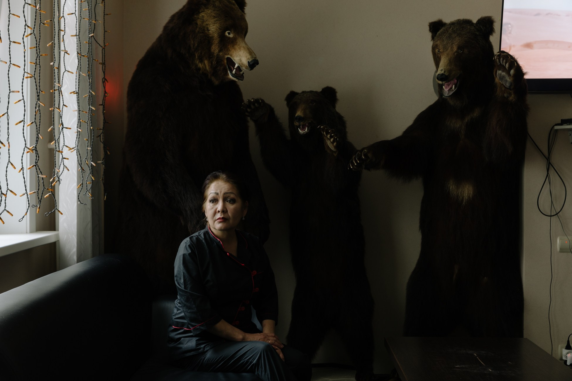 Okha resident Gulnara Polyarus (Tajik father, Evenk mother) is sitting in the lobby of the Imperia Hotel, where she works as a cook. Gulnara was born in Viakhtu village, in 300 kms from Okha, which translates from Nivkh as "sea leech bay".