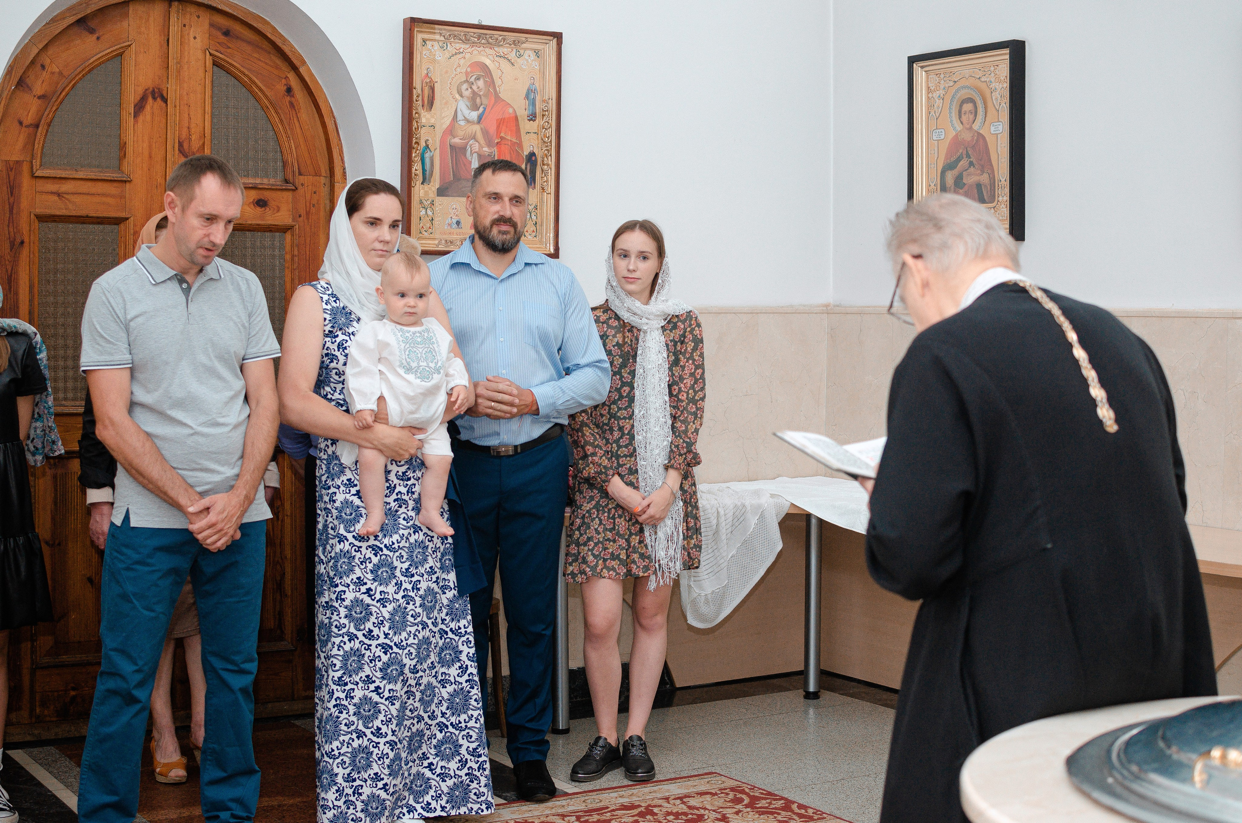 Крещение Марк в хр. Марии Магдалины. Семейный фотограф на выписку из роддома и крещение Минск Настя Гришук
