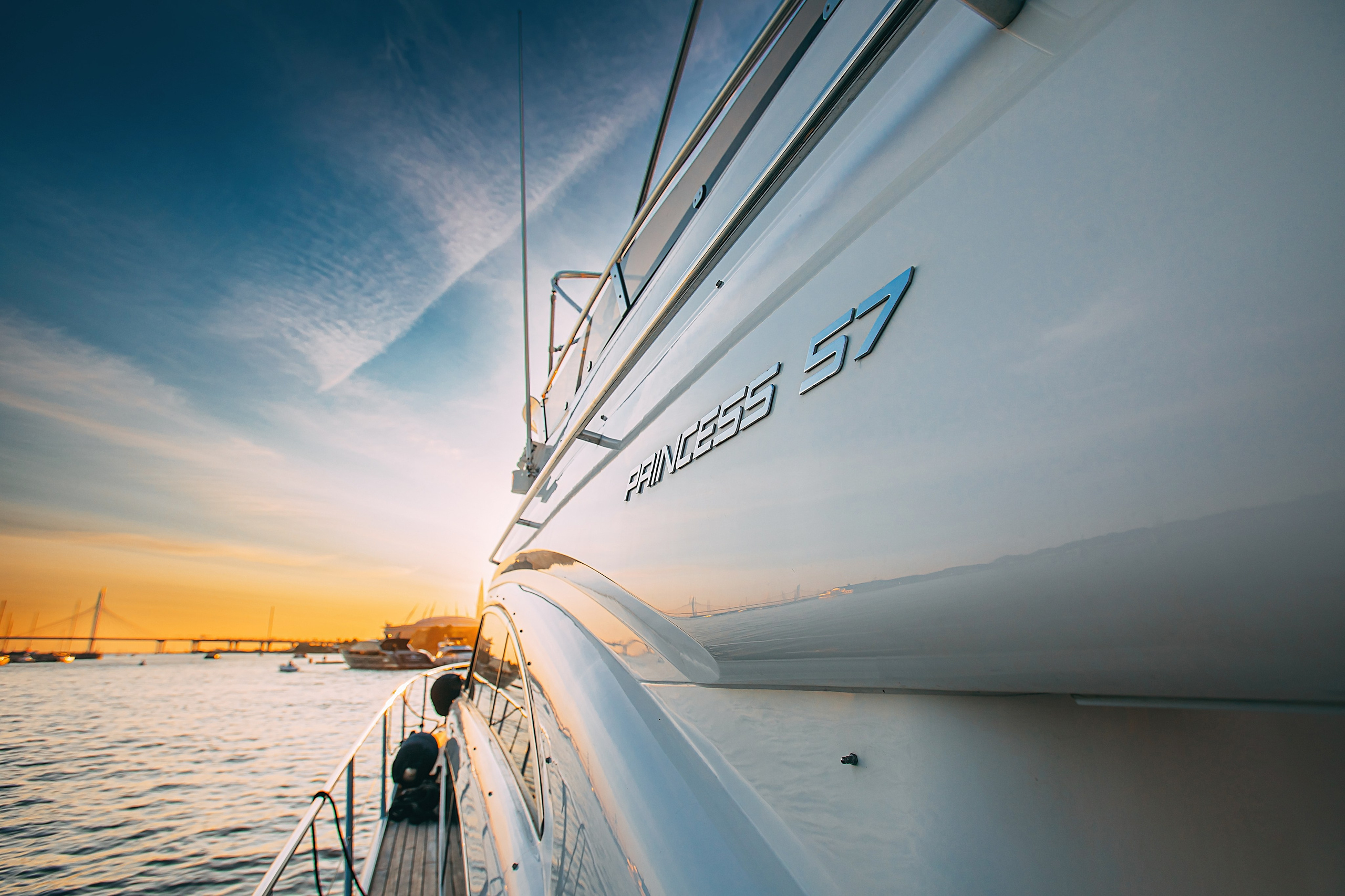 Яхта Princess 57 Esperanza. SPB Rent Boats|аренда катеров и теплоходов