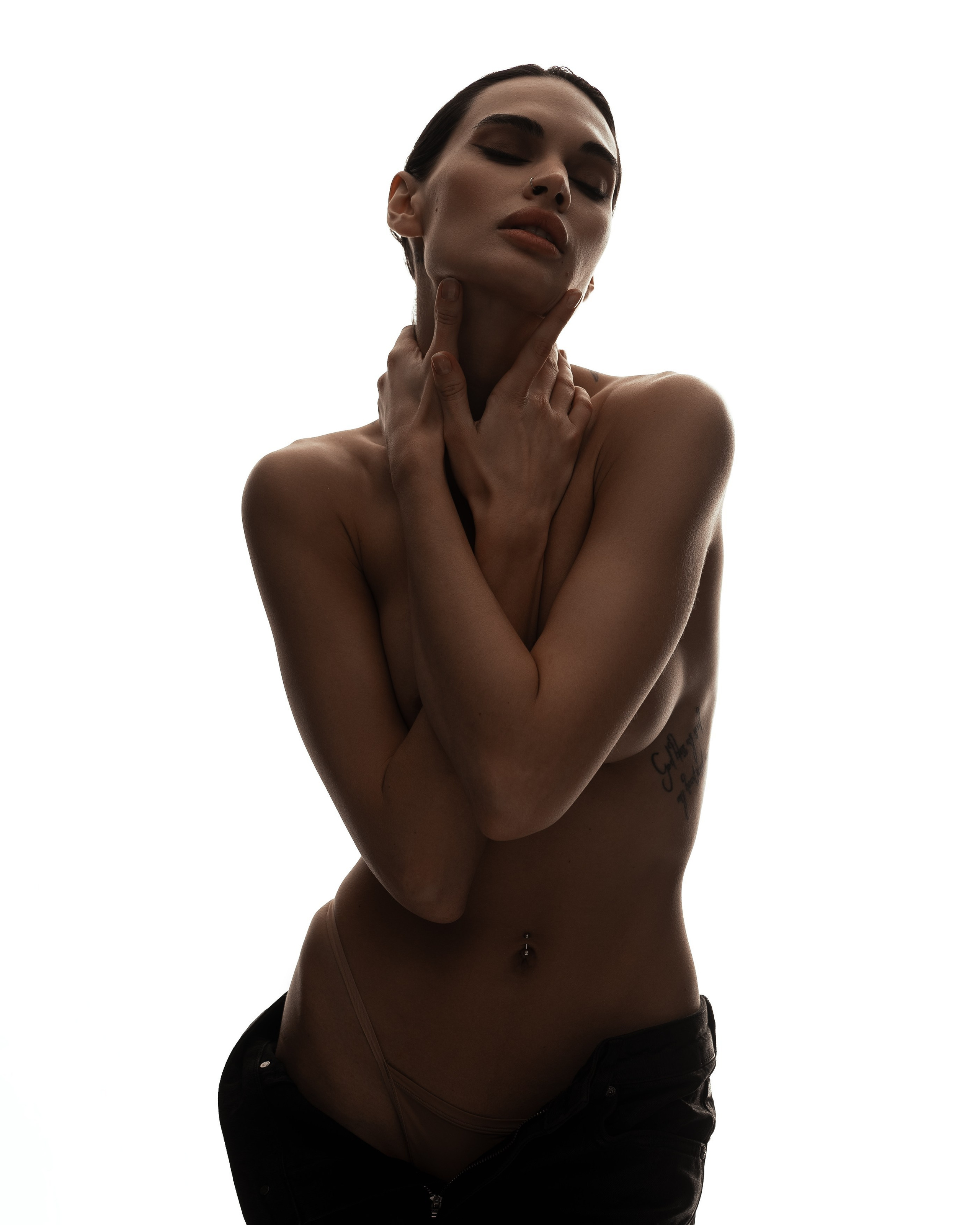 В СТУДИИ. Коммерческий фотограф в Москве Андрей Шапар