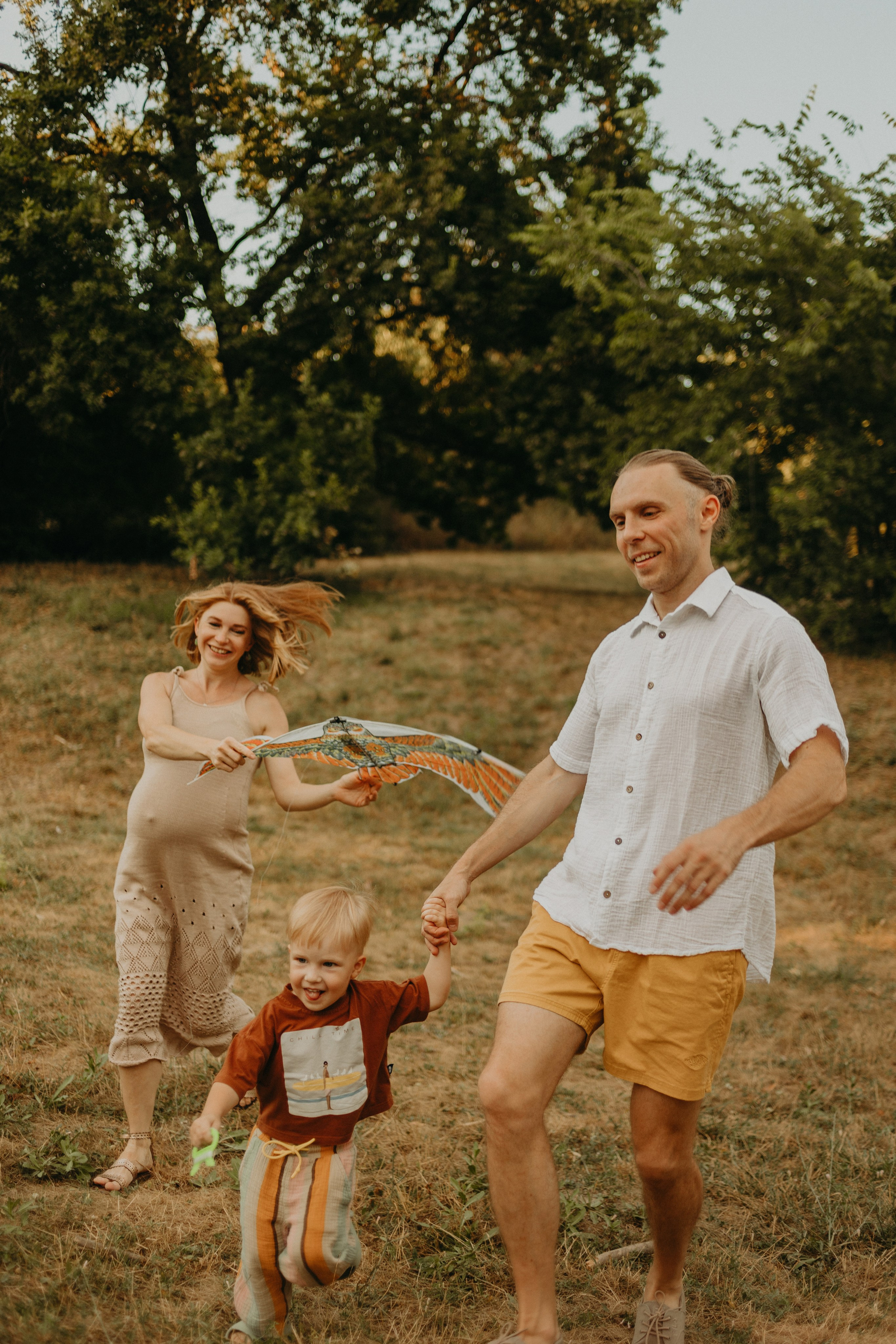 Семейная прогулка в ожидании второго. Фотограф в Краснодаре Евгения Михаевич