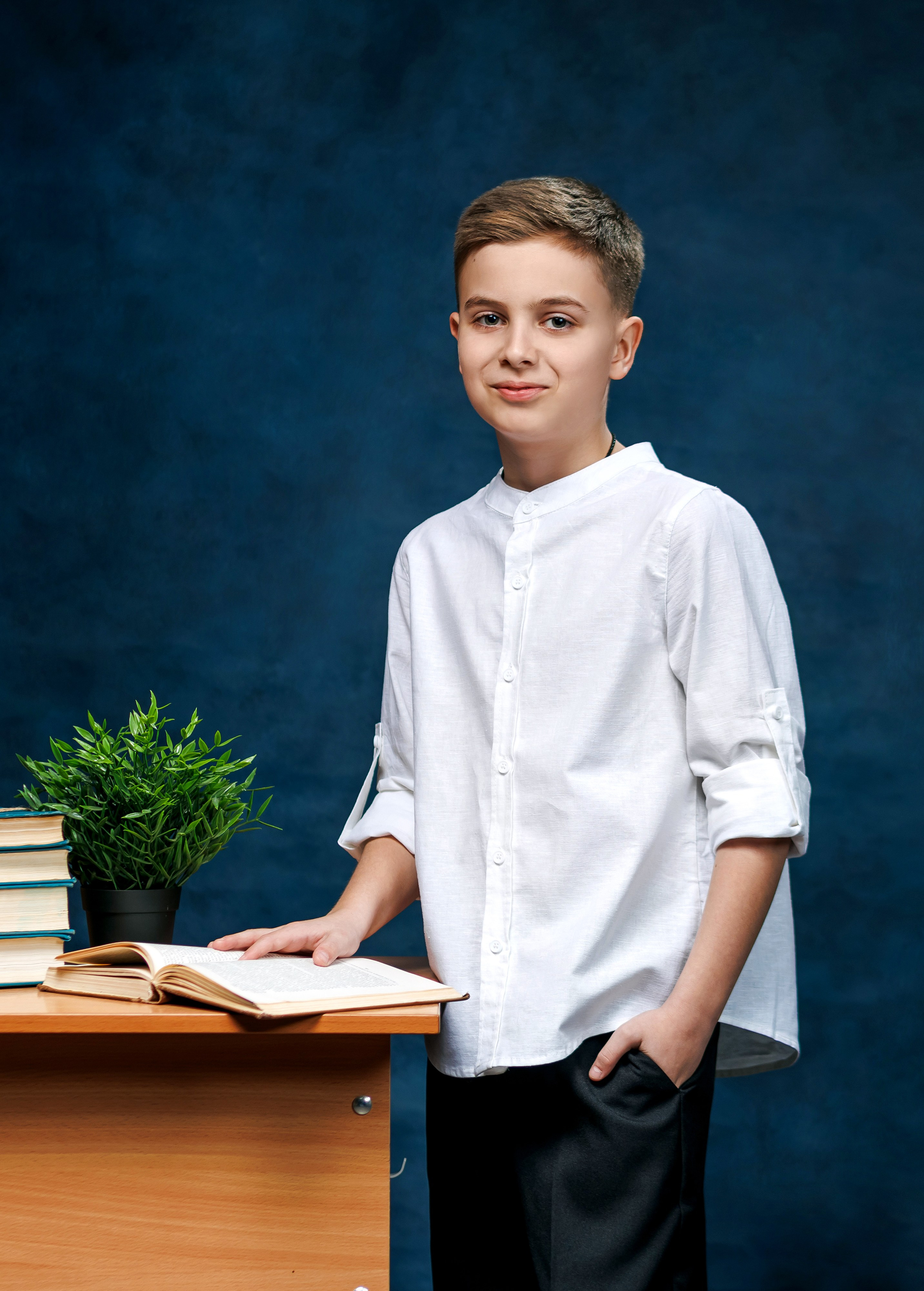 Портрет на синем холсте. Правильный Выпускной Альбом