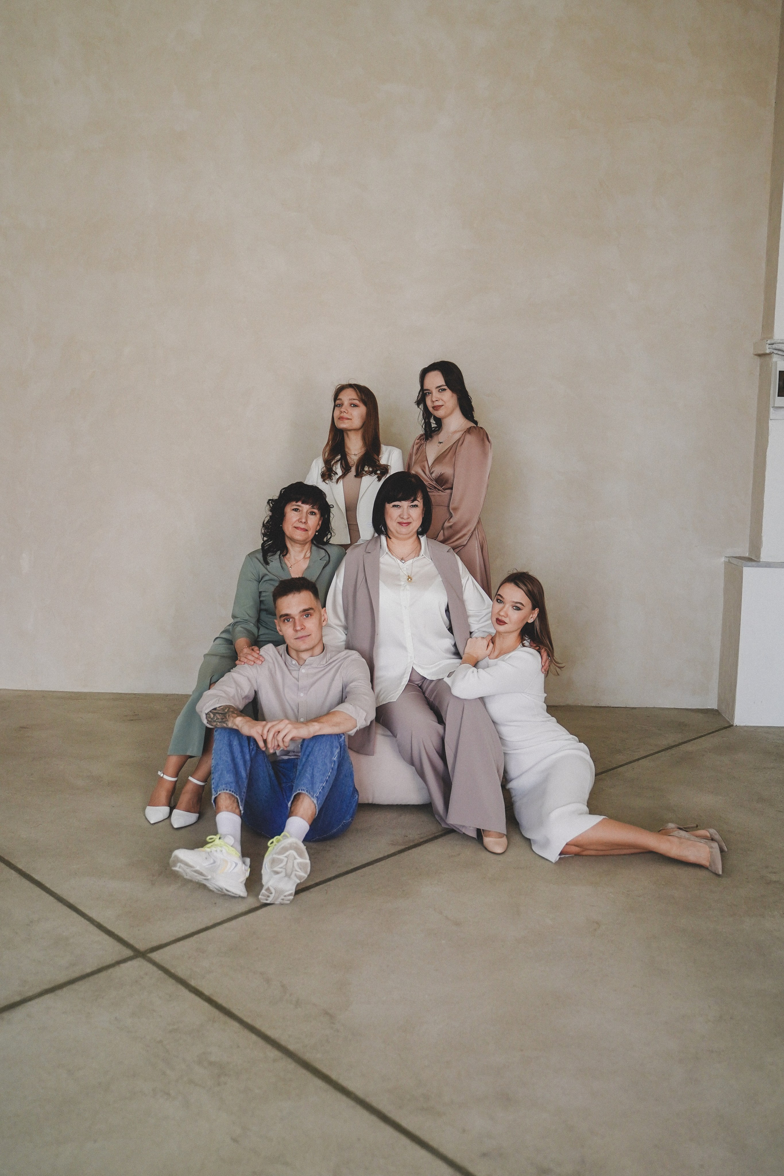 Фотосессия большой семьи в студии. Семейный и женский фотограф в Краснодаре Анастасия Приймак