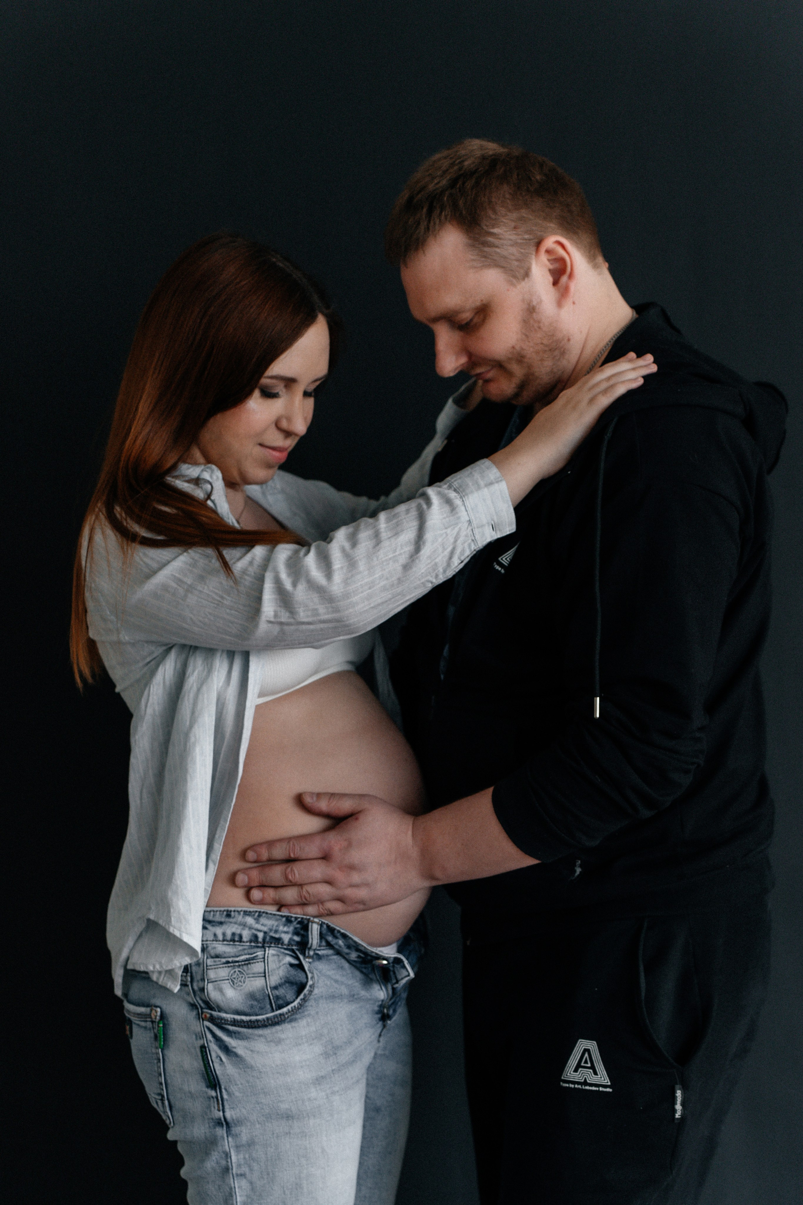 Нежность ожидания: фотосессия беременной девушки. Ваш семейный фотограф в Минске — Вика Трегубова