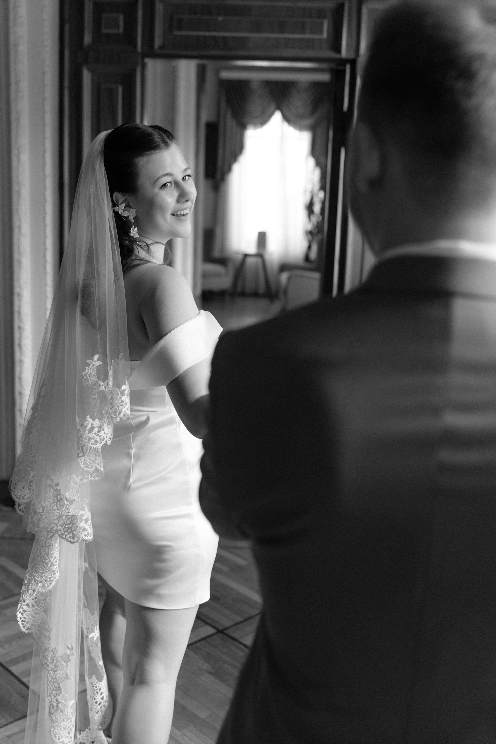 Марина и Артем — Пушкинская Библиотека. Фотограф Сергиев Посад Москва Хованская Екатерина