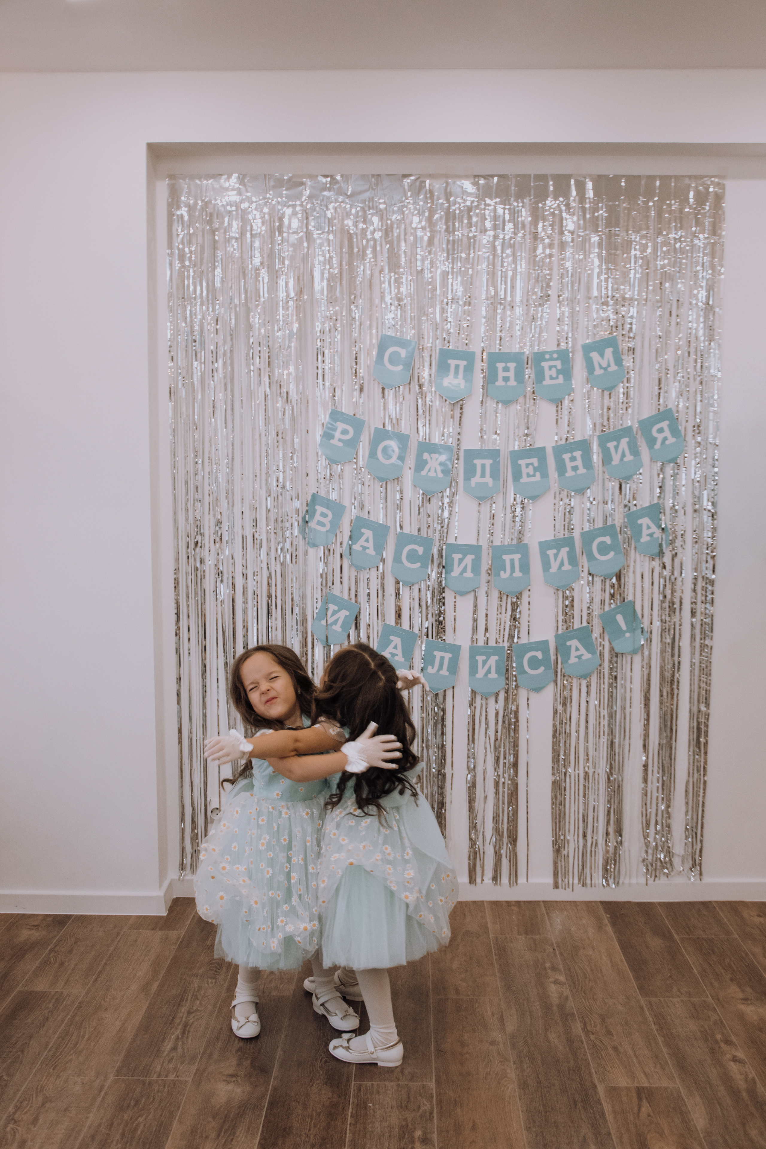 Семейная фотосессия в честь дня рождения. Семейный и свадебный фотограф Губкинский и Ставрополь