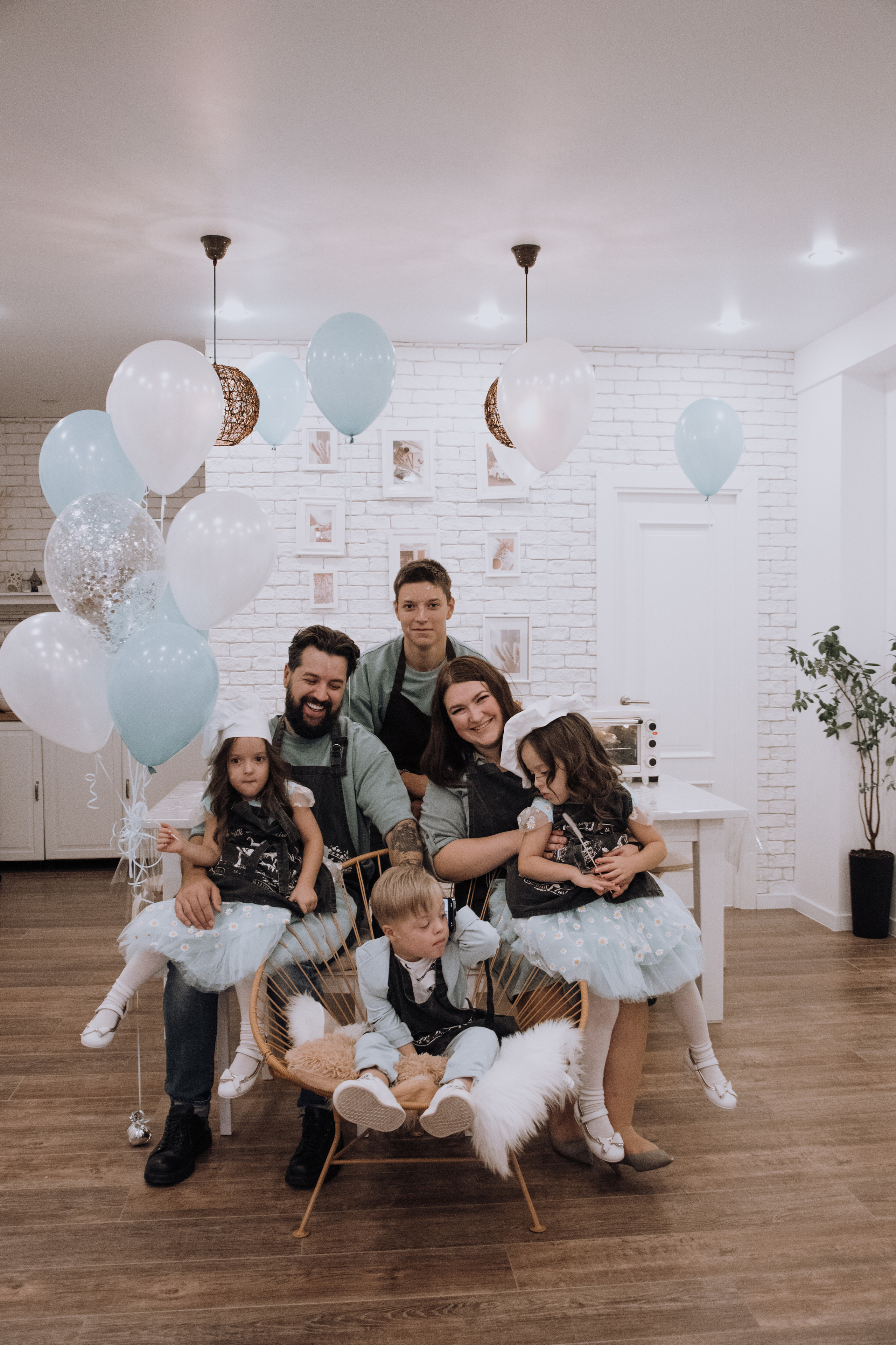 Семейная фотосессия в честь дня рождения. Семейный и свадебный фотограф Губкинский и Ставрополь