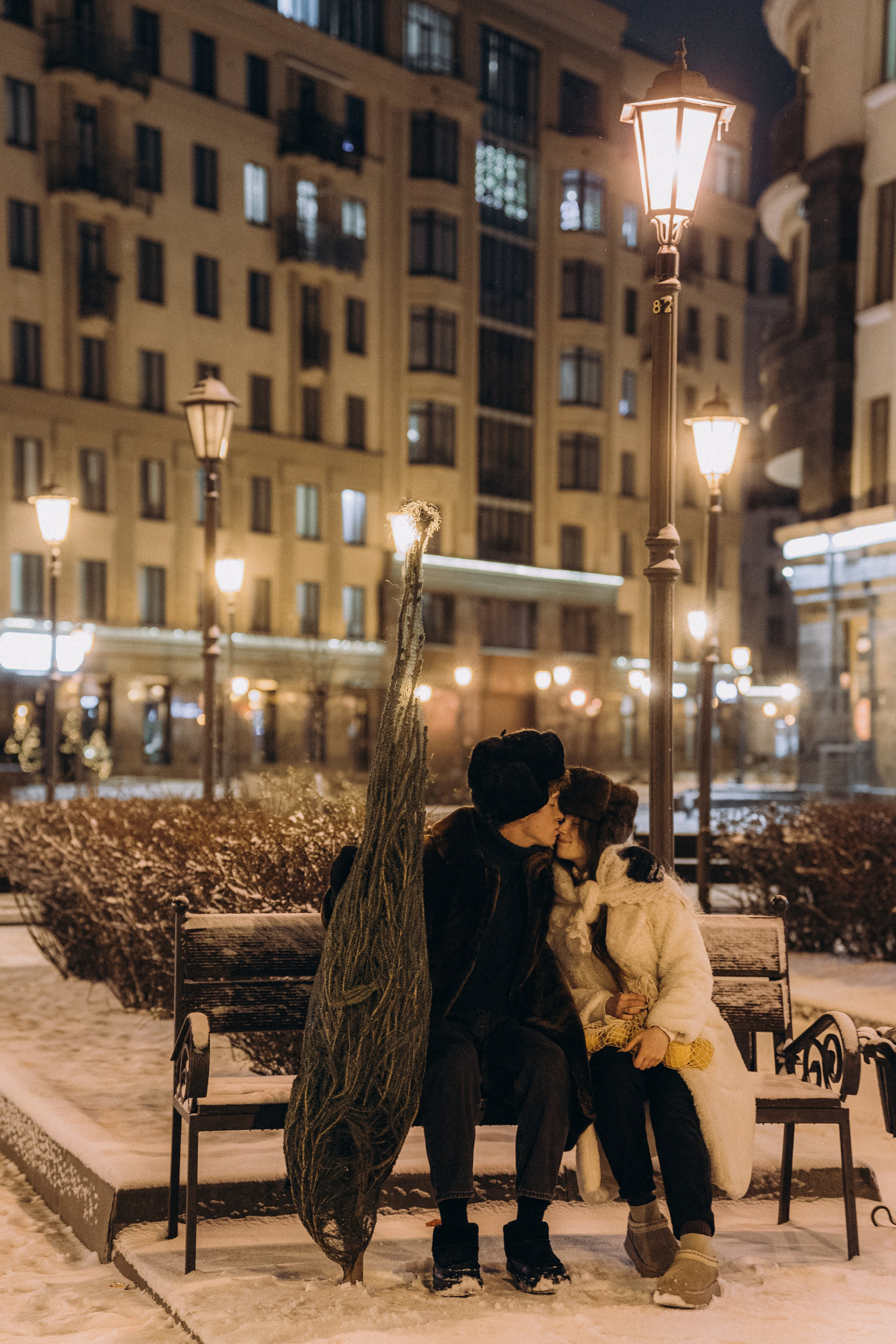НОВОГОДНЯЯ ПРОГУЛКА ПАРЫ ПО ЧЕРНЫШЕВСКОЙ ПЕРЕД НОВЫМ ГОДОМ. Профессиональный фотограф, Санкт-Петербург — Виктория Богомолова