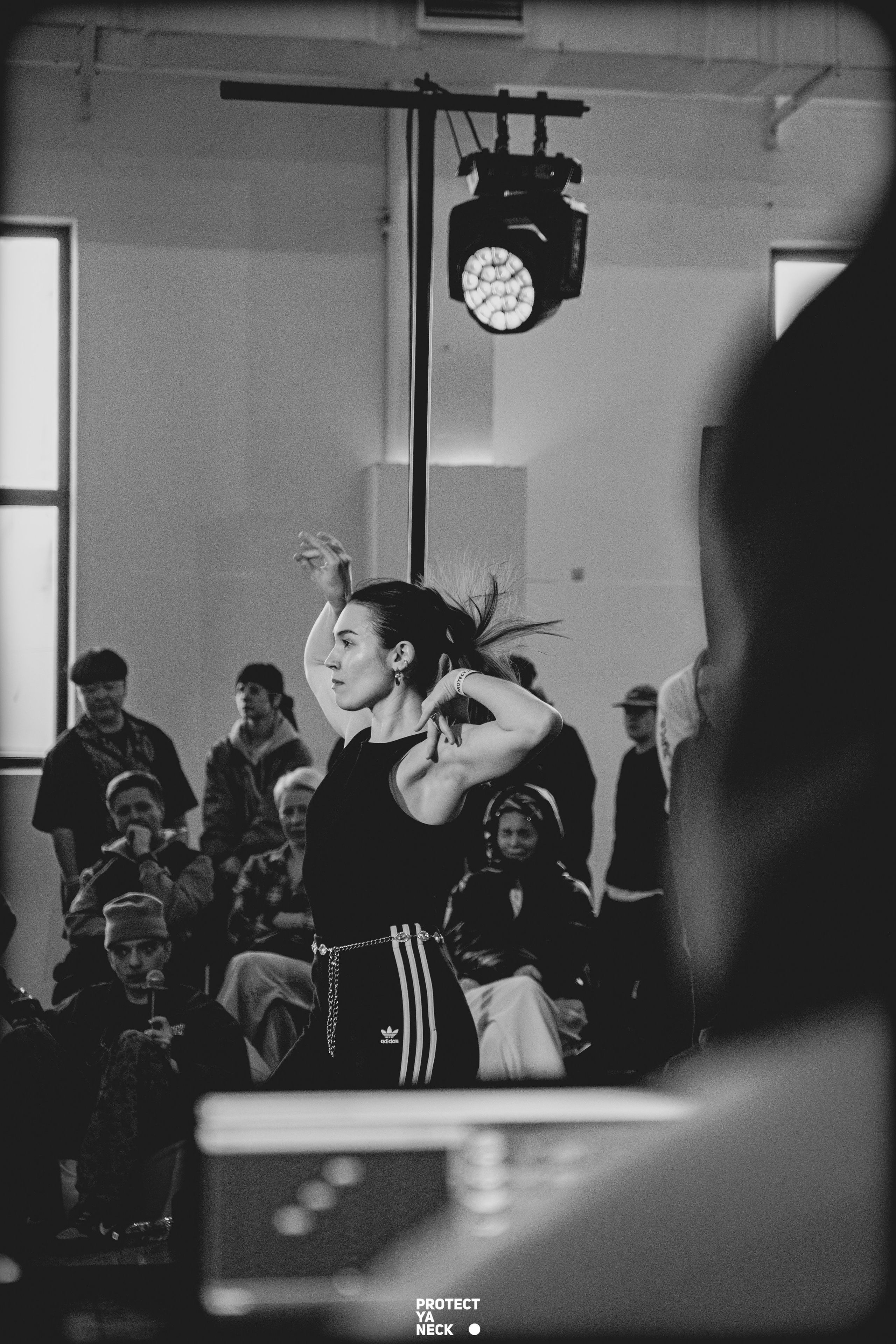 PROTECT YA NECK 22/03 (@youlovebu). Соня бу тебя сфоткала
