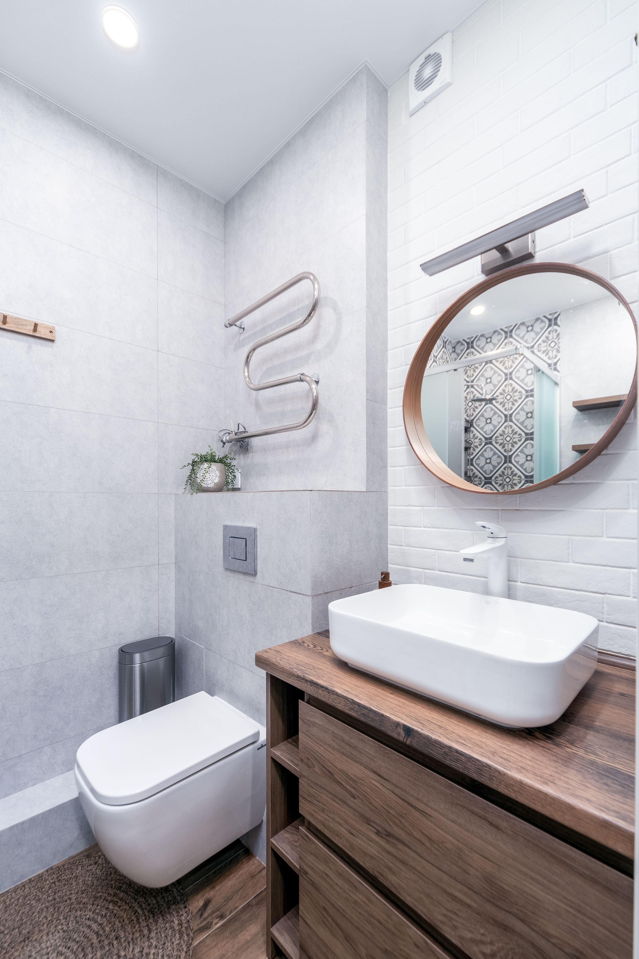 Интерьер санузла в однокомнатной квартире в Ратомке