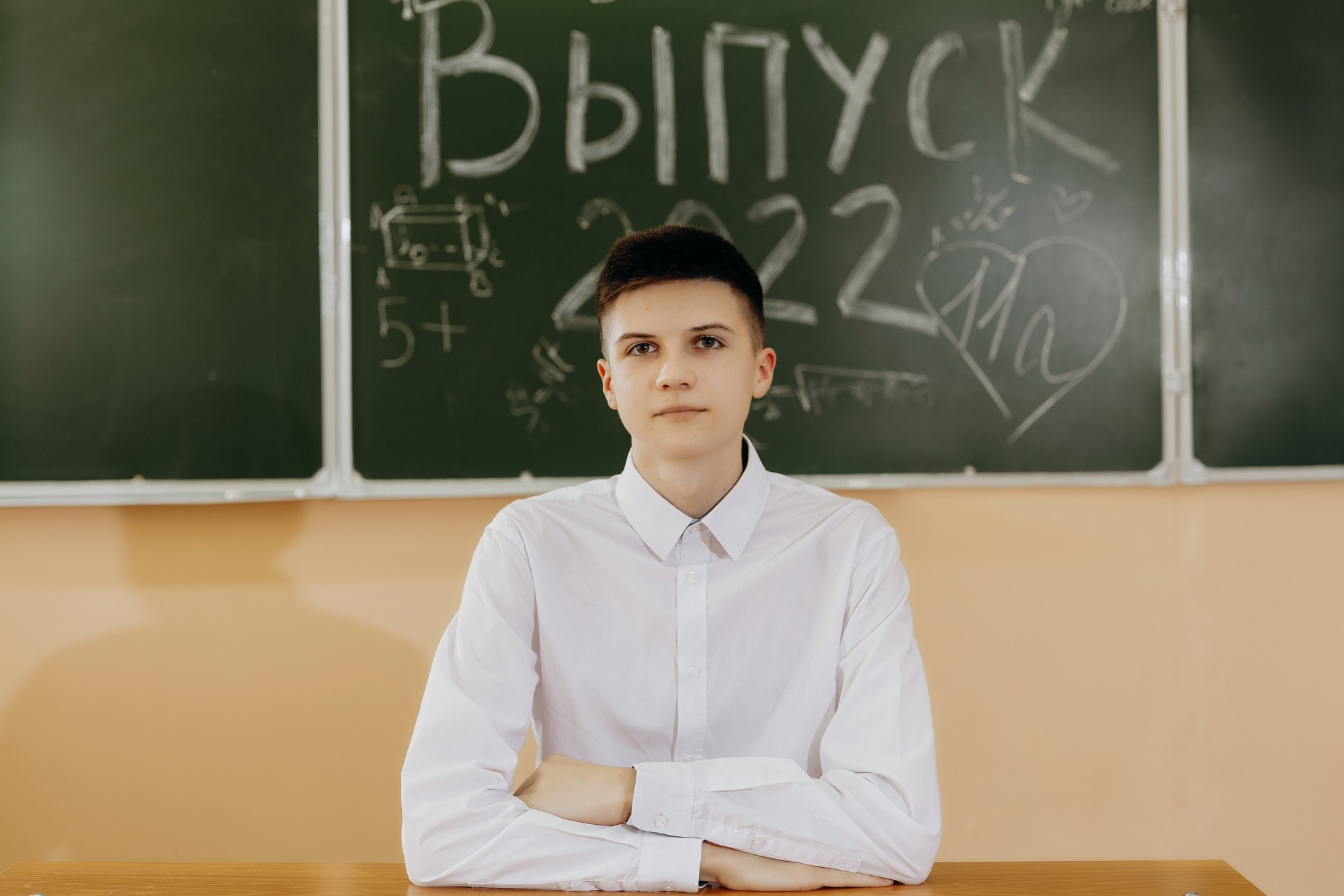 Выпускники Гимназия № 5 фотосессия в школе. Фотограф Барнаул Быстро-Качественно опыт 15+лет