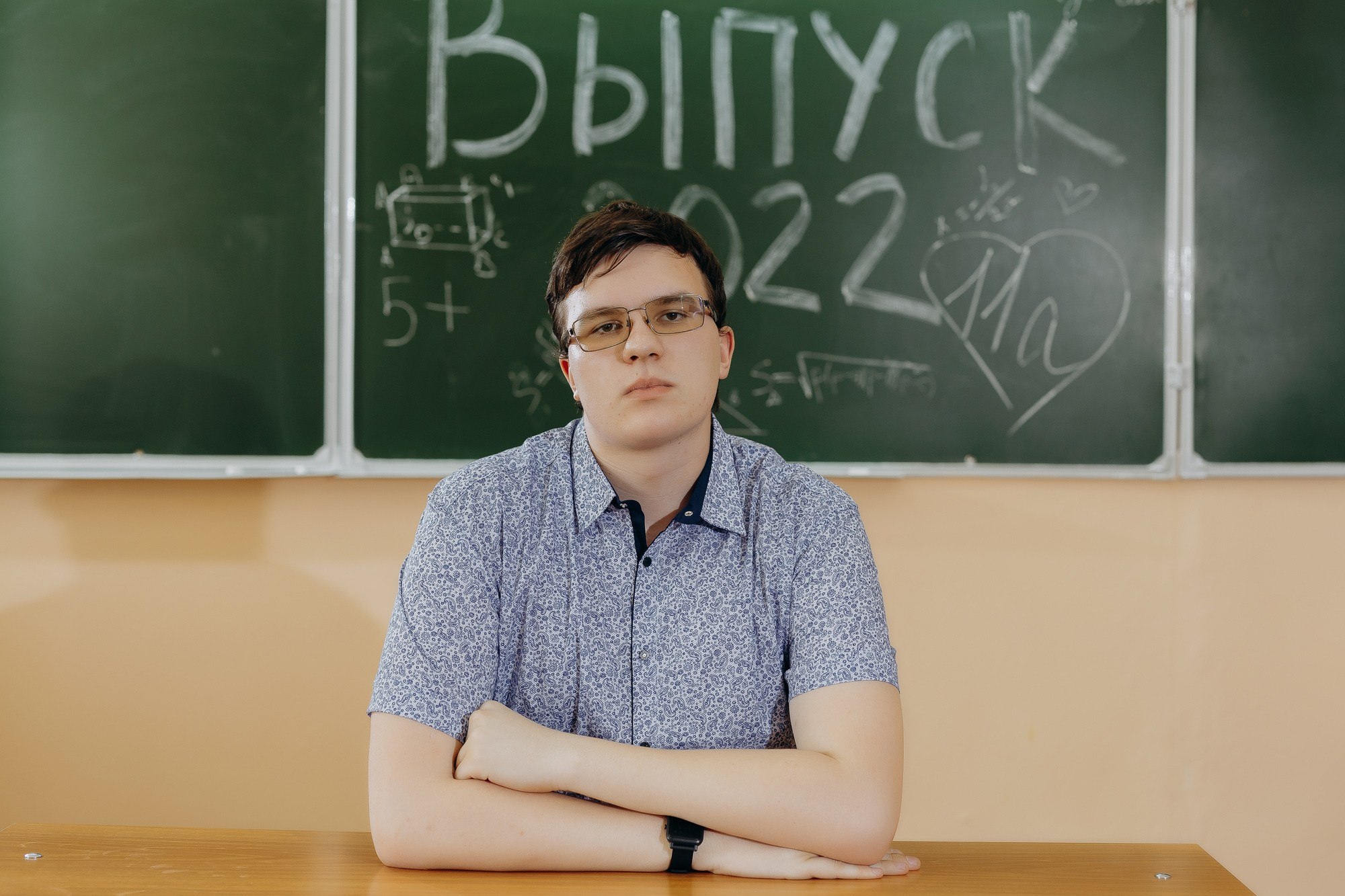 Выпускники Гимназия № 5 фотосессия в школе. Фотограф Барнаул Быстро-Качественно опыт 15+лет