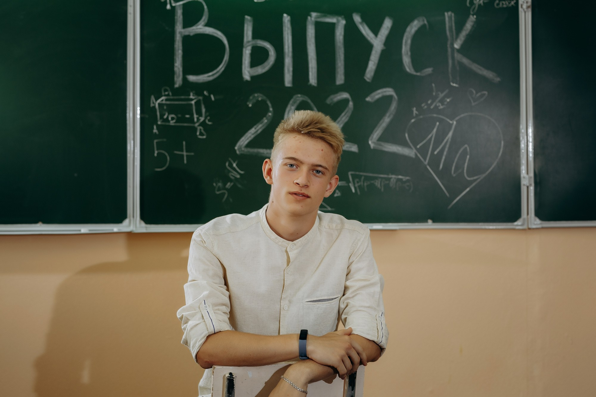 Выпускники Гимназия № 5 фотосессия в школе. Фотограф Барнаул Быстро-Качественно опыт 15+лет