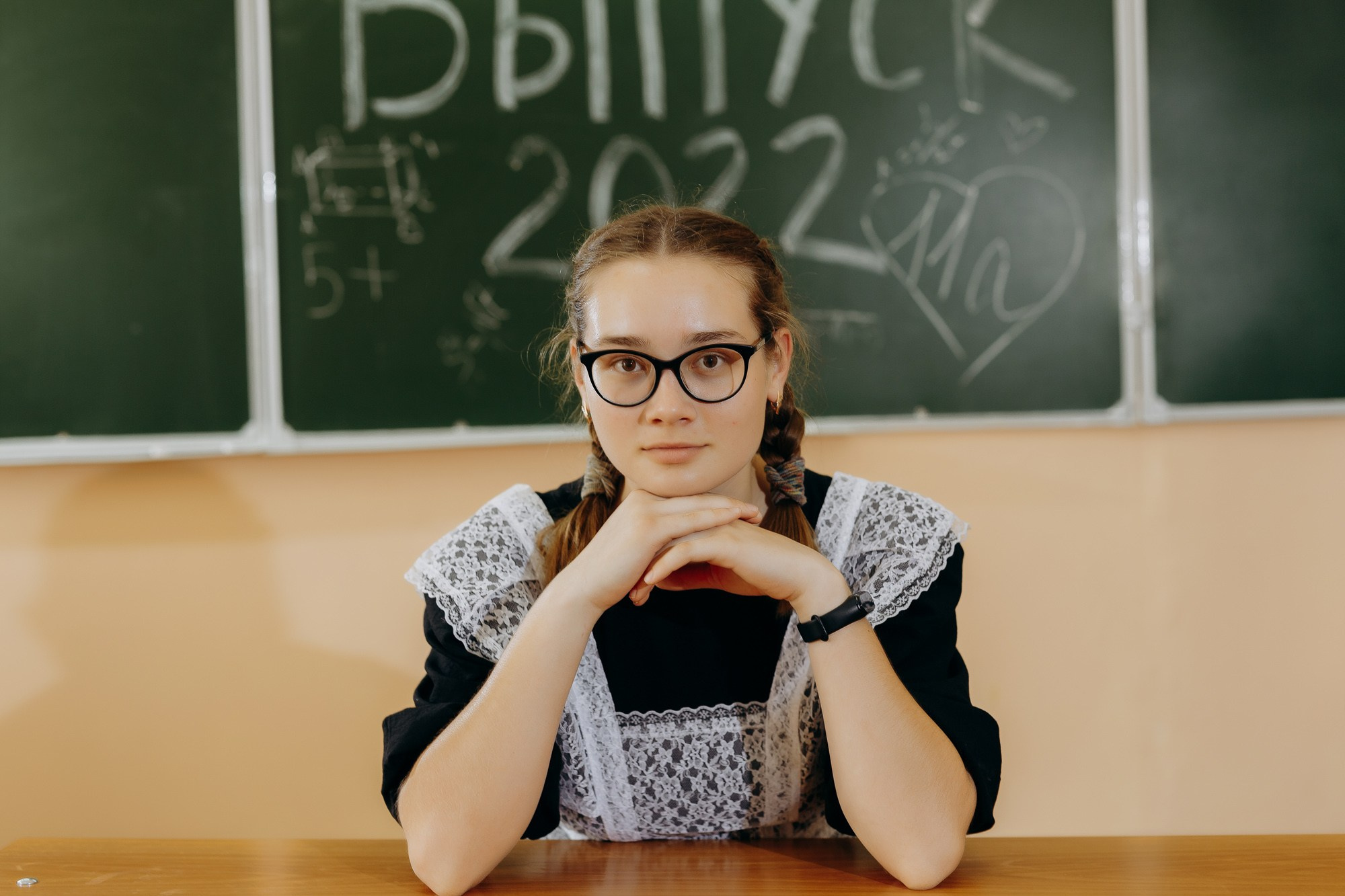 Выпускники Гимназия № 5 фотосессия в школе. Фотограф Барнаул Быстро-Качественно опыт 15+лет