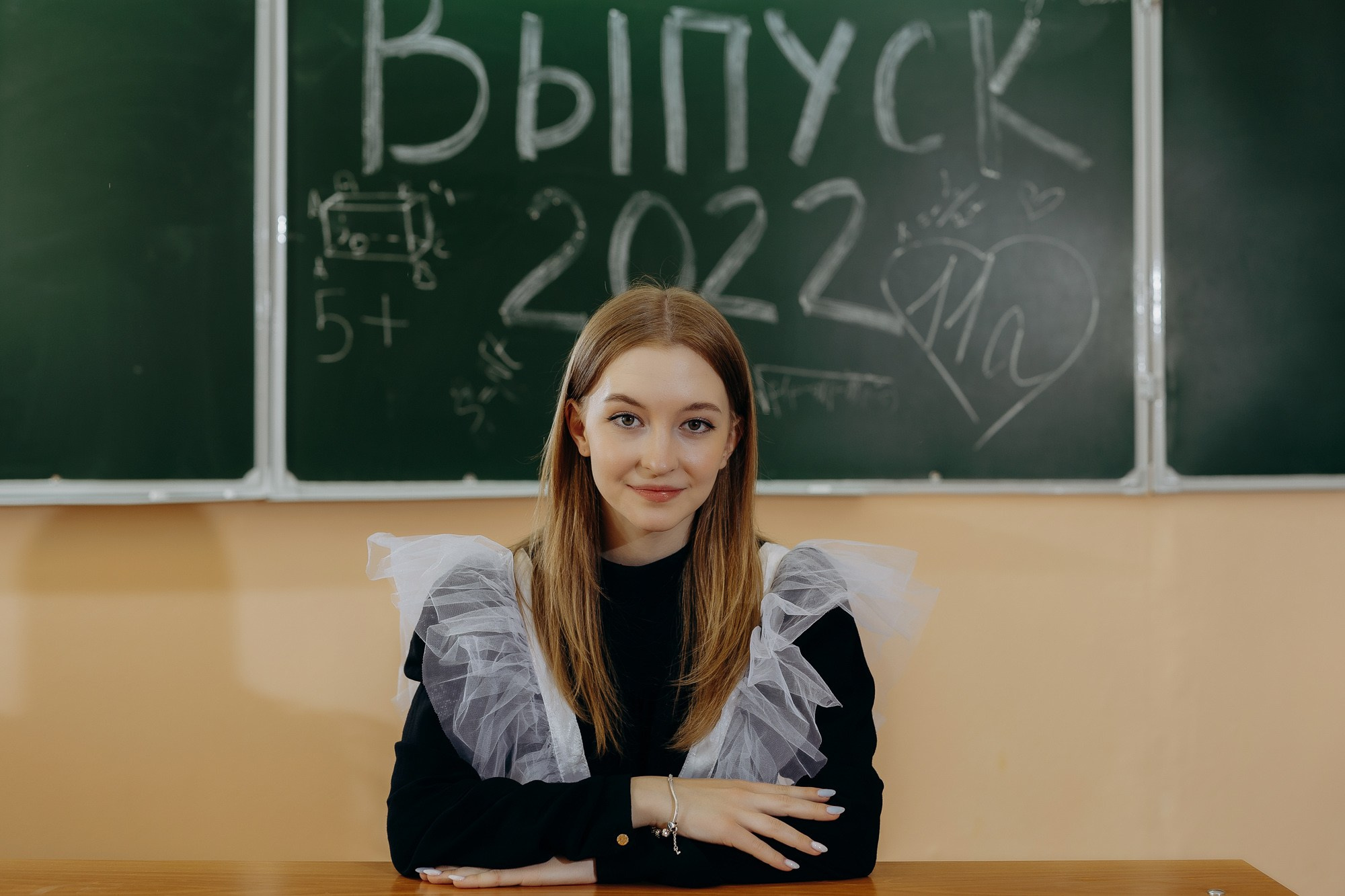 Выпускники Гимназия № 5 фотосессия в школе. Фотограф Барнаул Быстро-Качественно опыт 15+лет