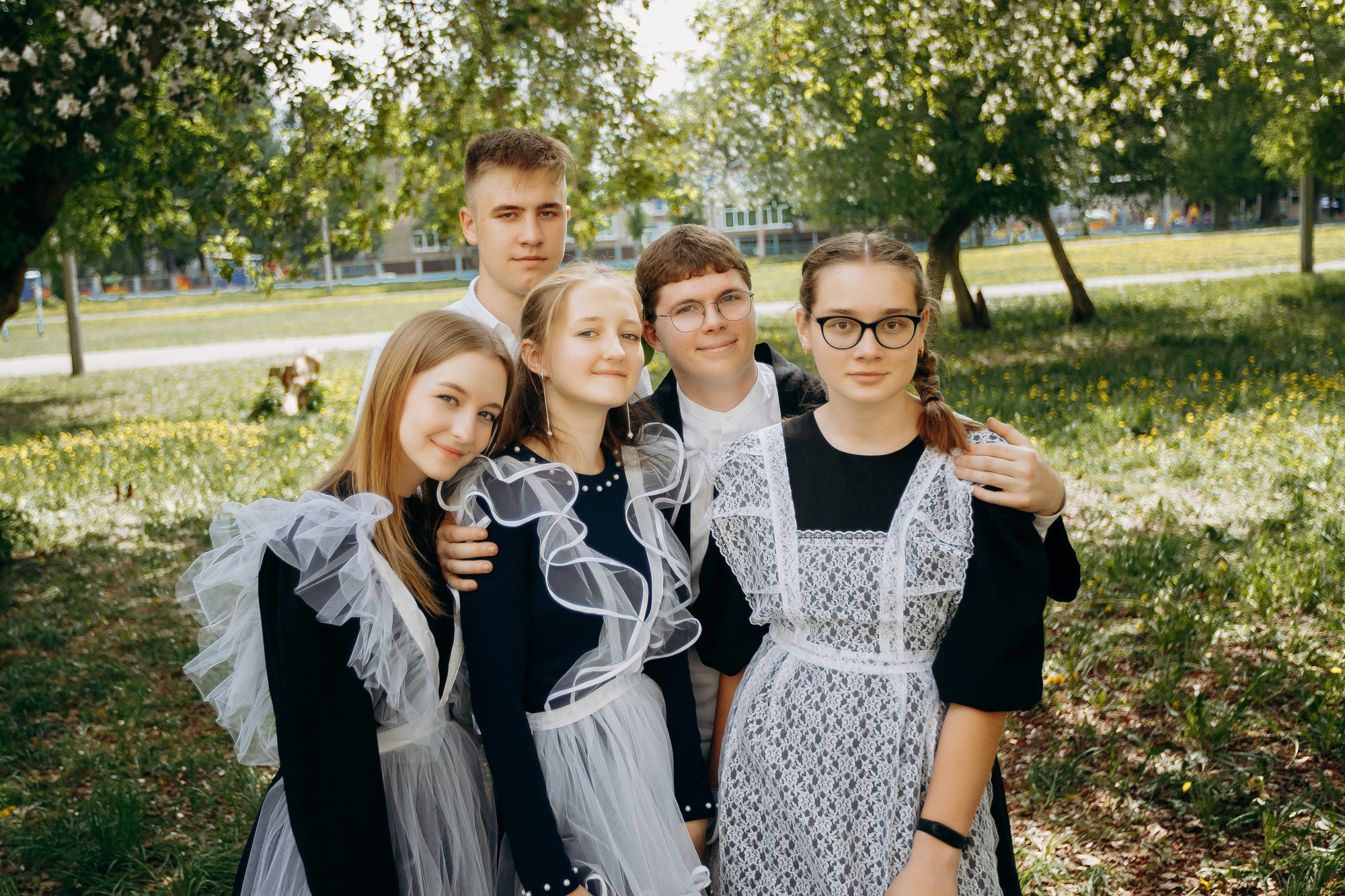 Выпускники Гимназия № 5 фотосессия в школе. Фотограф Барнаул Быстро-Качественно опыт 15+лет