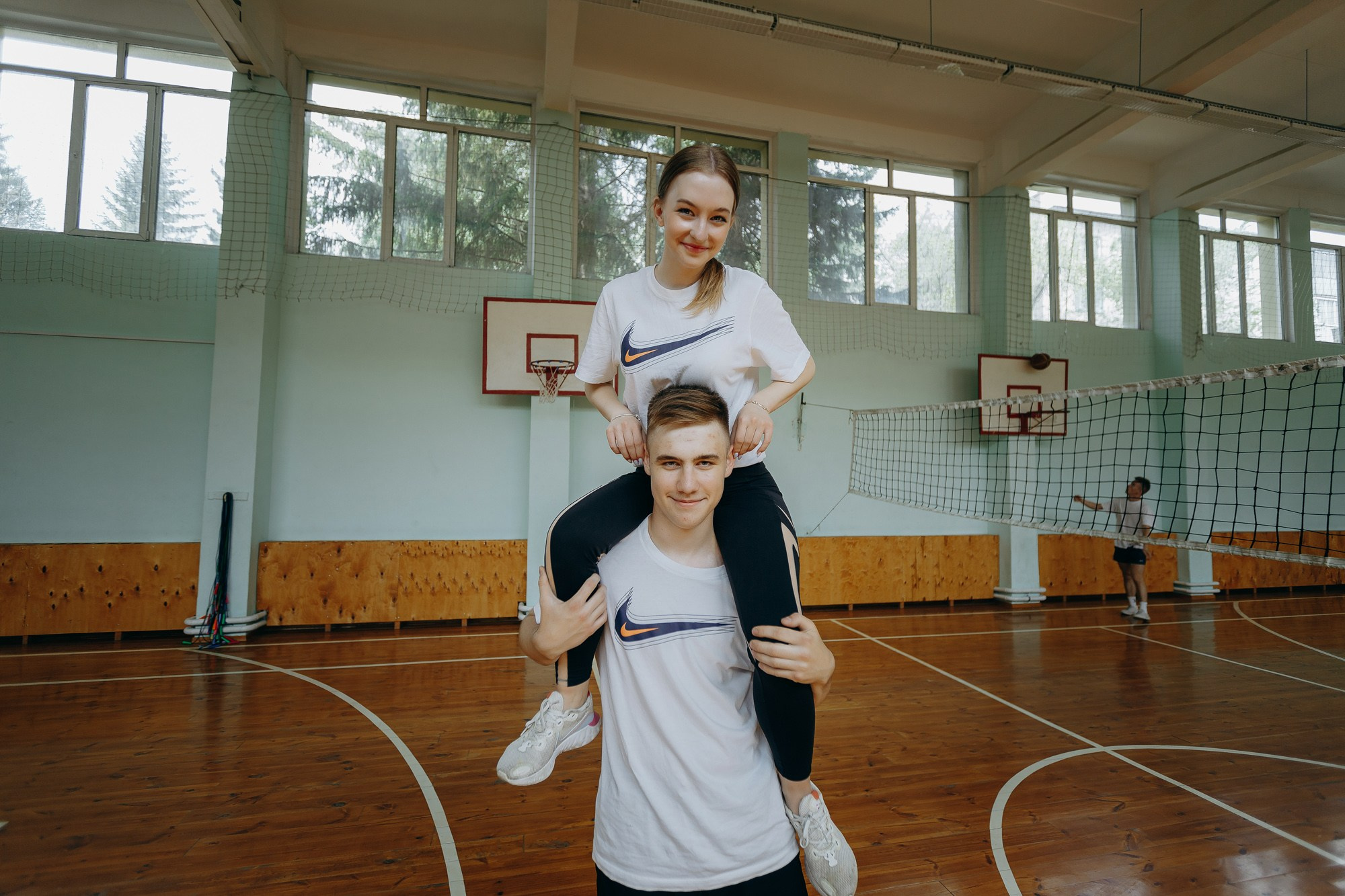 Выпускники Гимназия № 5 фотосессия в школе. Фотограф Барнаул Быстро-Качественно опыт 15+лет