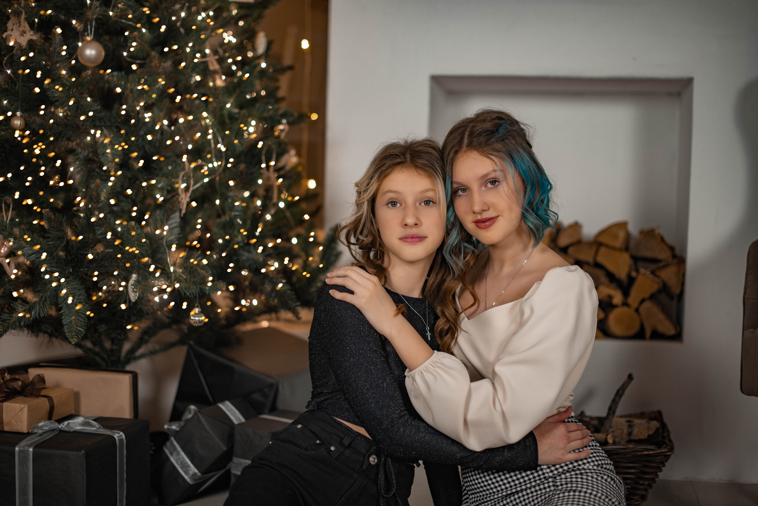 Полина с сестренкой. Семейный и свадебный фотограф в Абакане Юлия Су