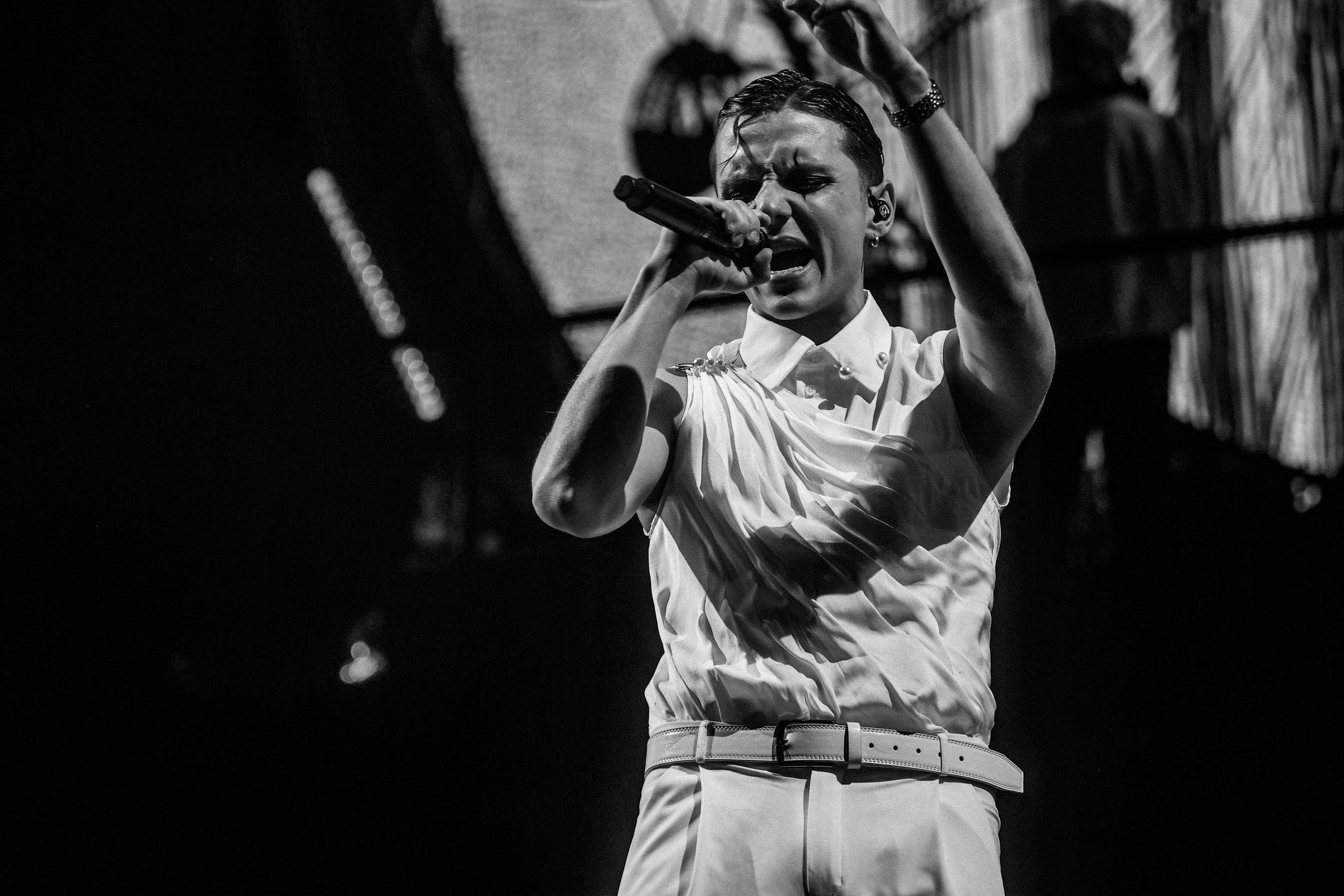 ВАНЯ ДМИТРИЕНКО