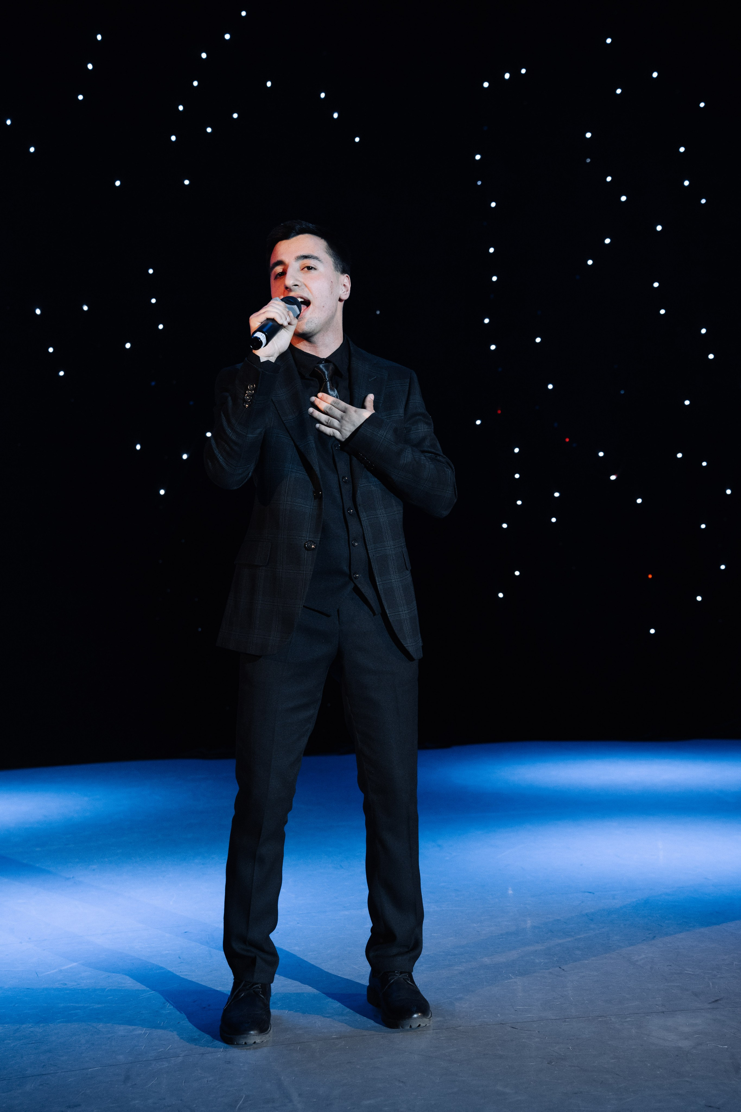 Благотворительный концерт в помощь Артему Сардаряну. Фотограф Артем Севостьянов. Профессиональная фотосъемка в Ногинске, Москве, Московской области и за границей