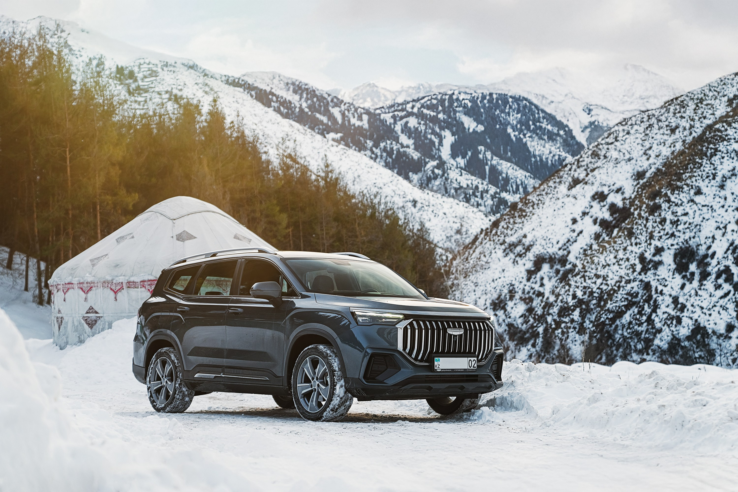 Geely Okavango 2024 (зима). Рекламный и портретный фотограф в Алматы, обучение для фотографов — Равиль Абушаев