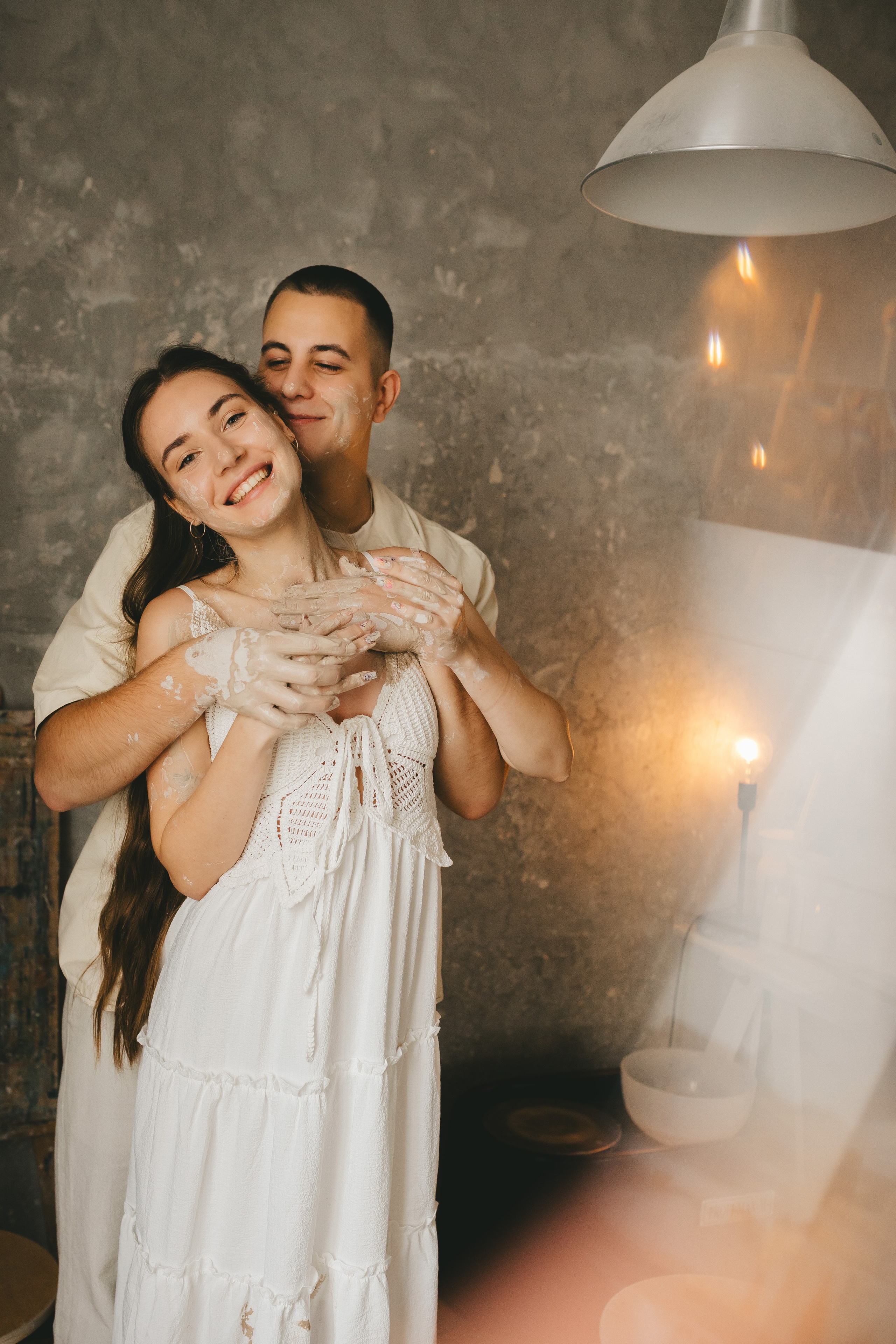 Дима и Даша в гончарной мастерской. Семейный lifestyle фотограф в Санкт-Петербурге Людмила Пахомова