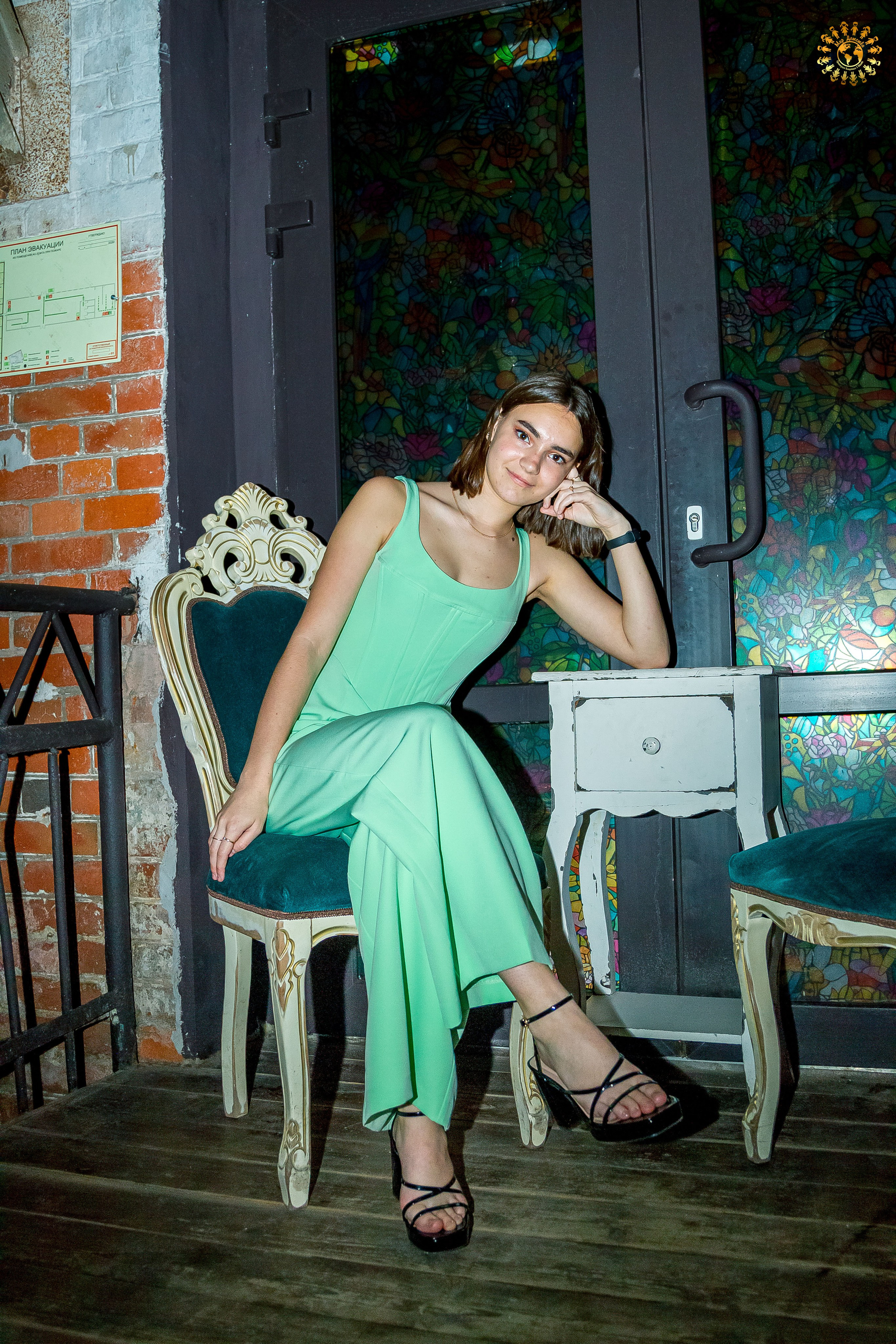 Выпускной 2023 (Школа 548; 9 Ж класс) AG Loft «Библиотека», Москва. Репортажная съемка в Москве и области. Анималистика